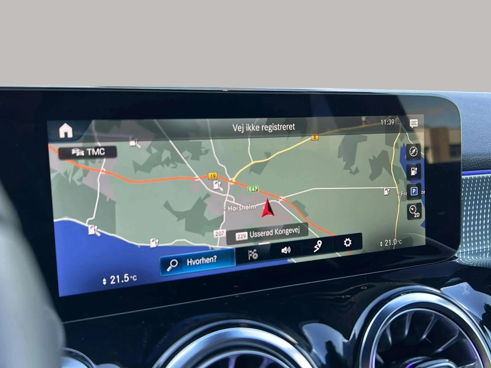 Mercedes-Benz-EQB-image-13