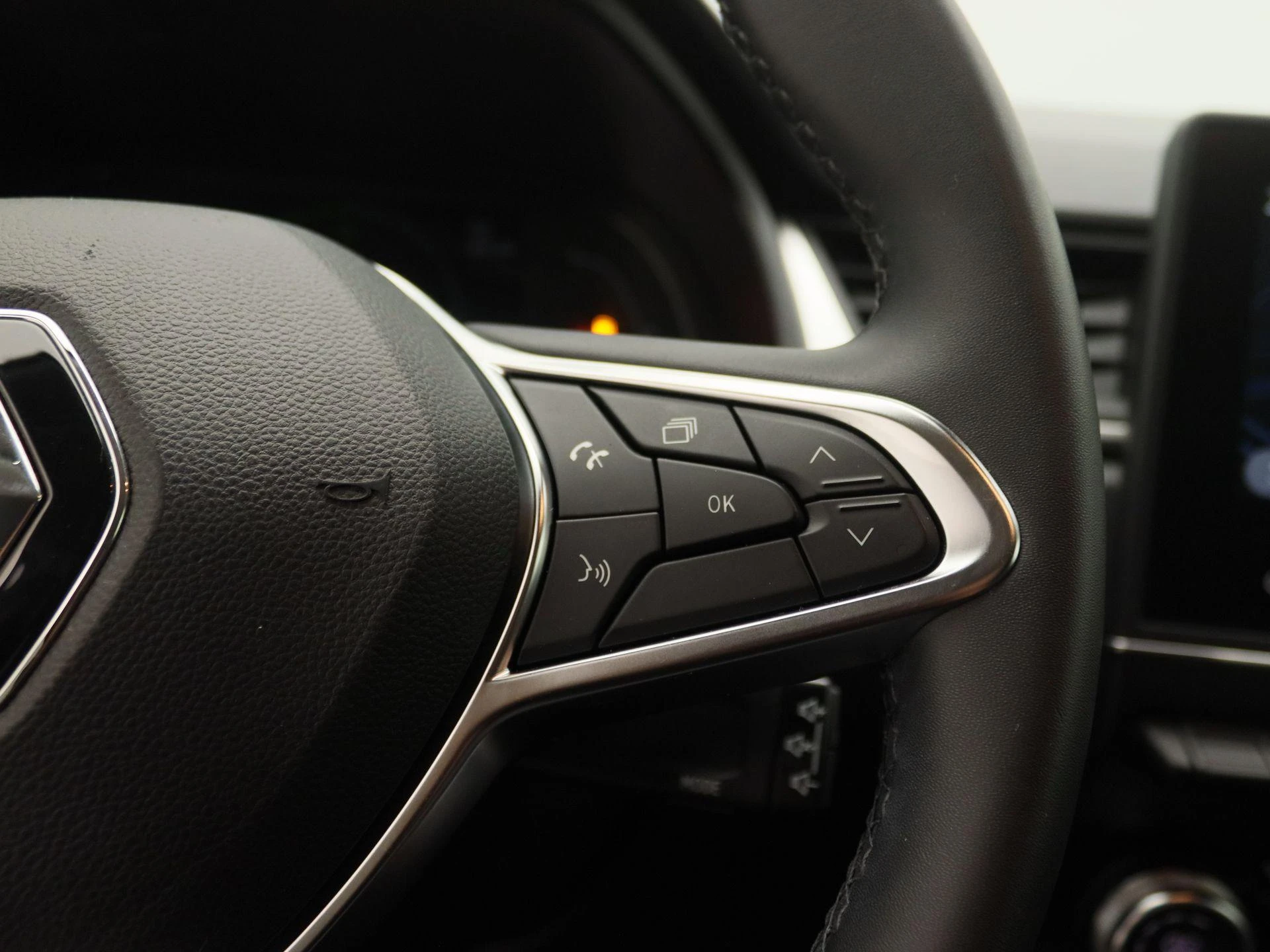 Renault-Captur-image-16