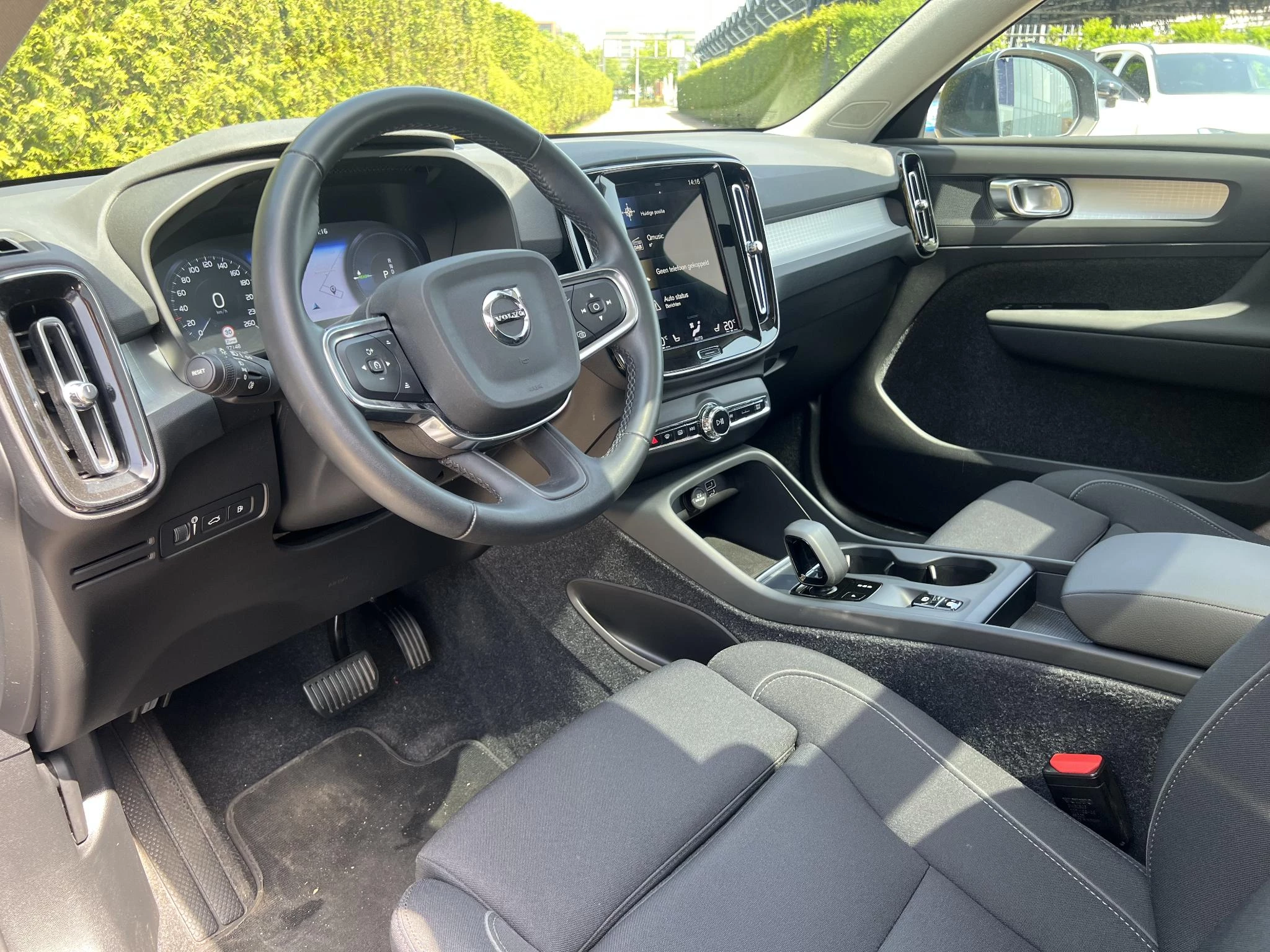 Volvo-XC40-image-21