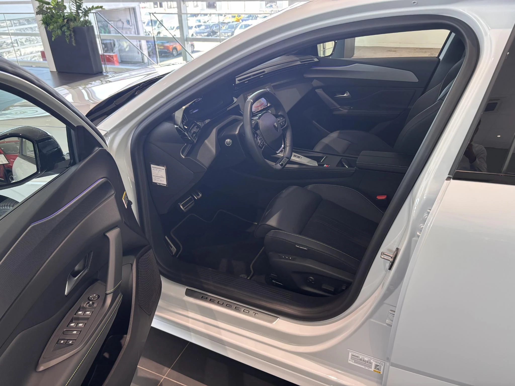 Peugeot 308 SW 1.2 Hybrid 145 e-DCS6 GT