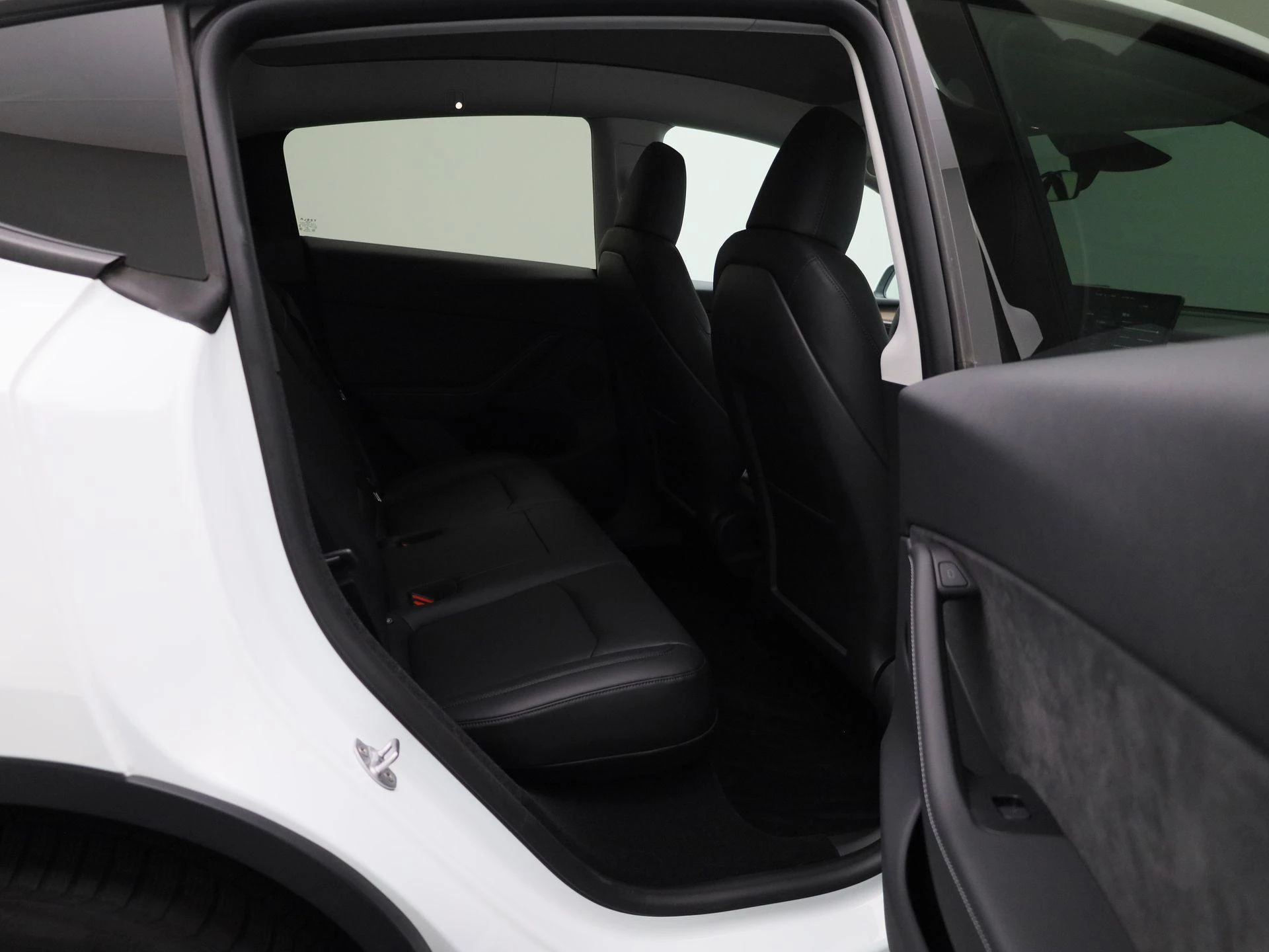 Tesla-Model Y-image-45