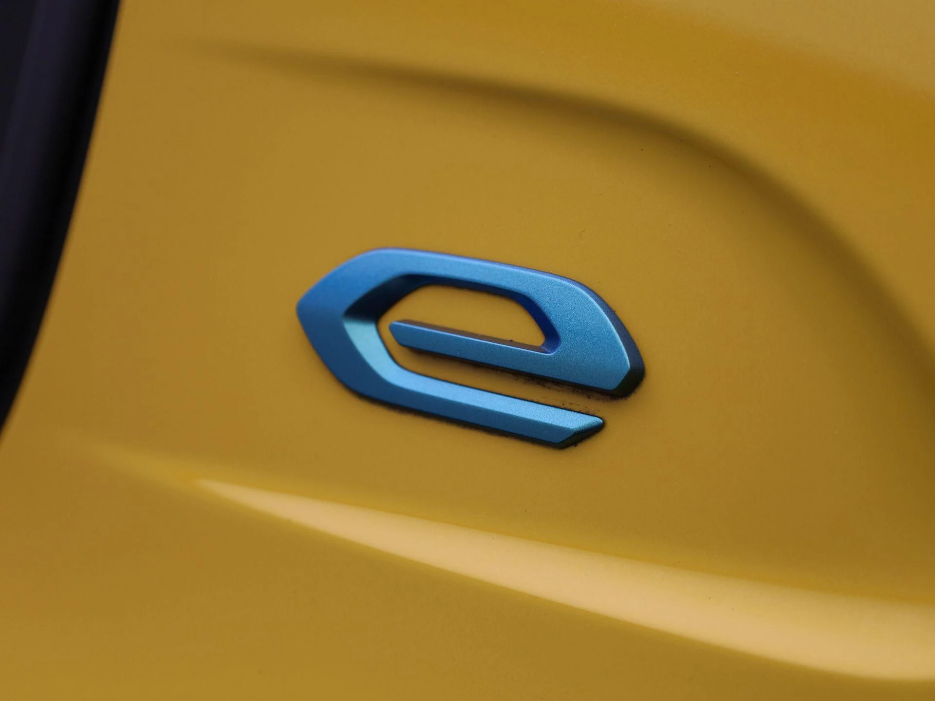 Peugeot-e-208-image-14