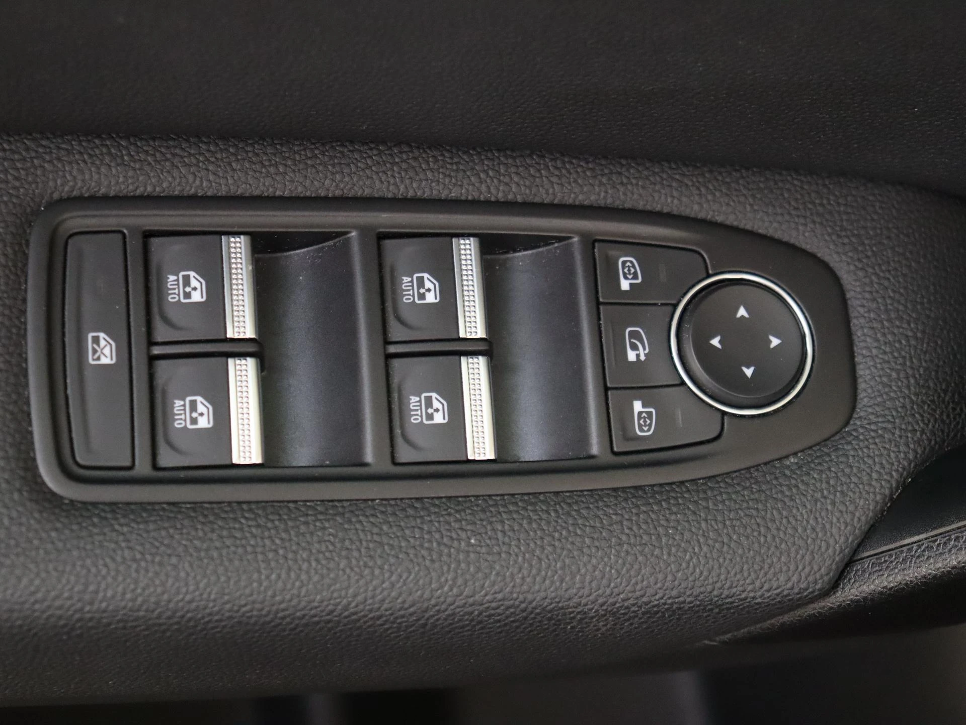 Renault-Captur-image-23