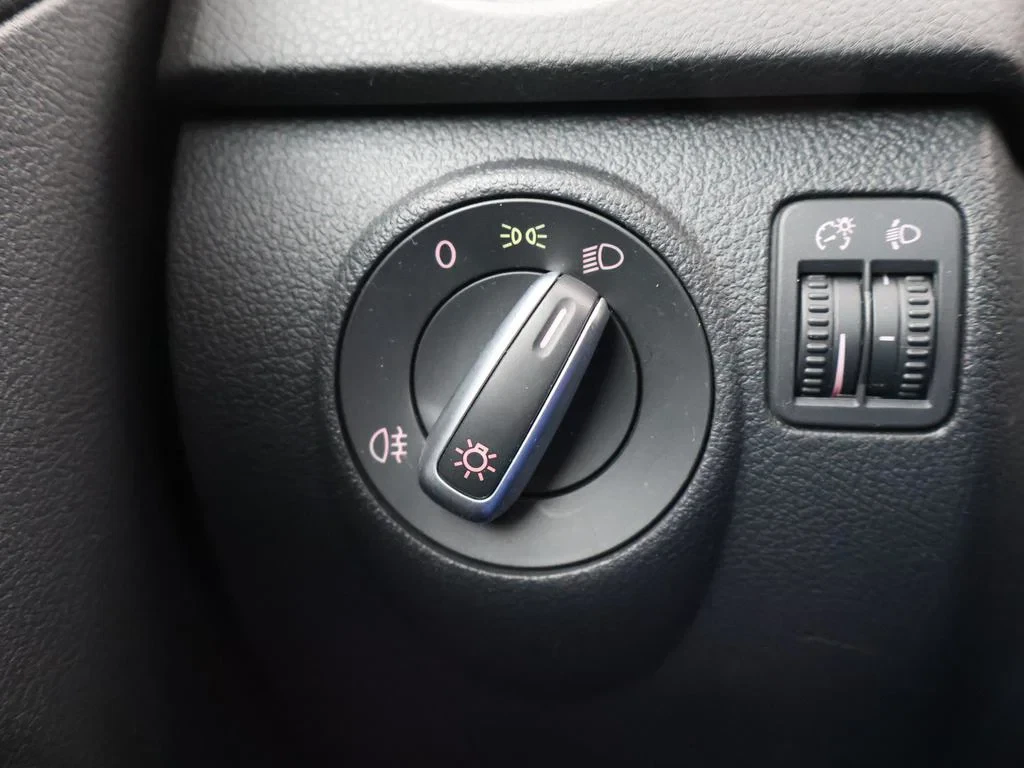 Volkswagen-Tiguan-image-23