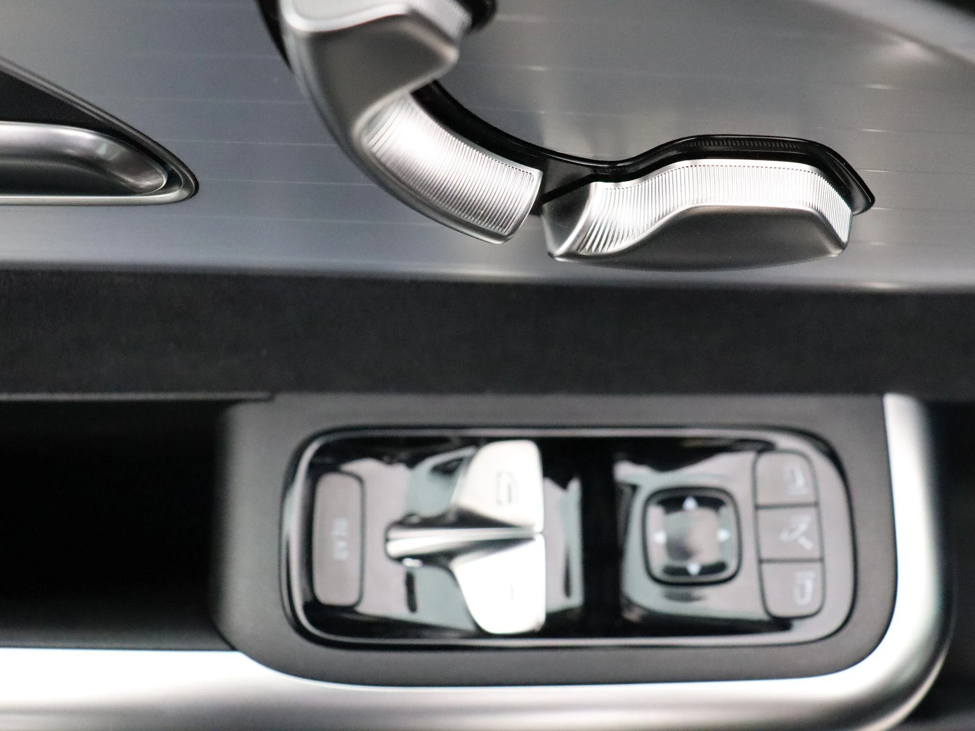 Mercedes-Benz-CLA-image-9