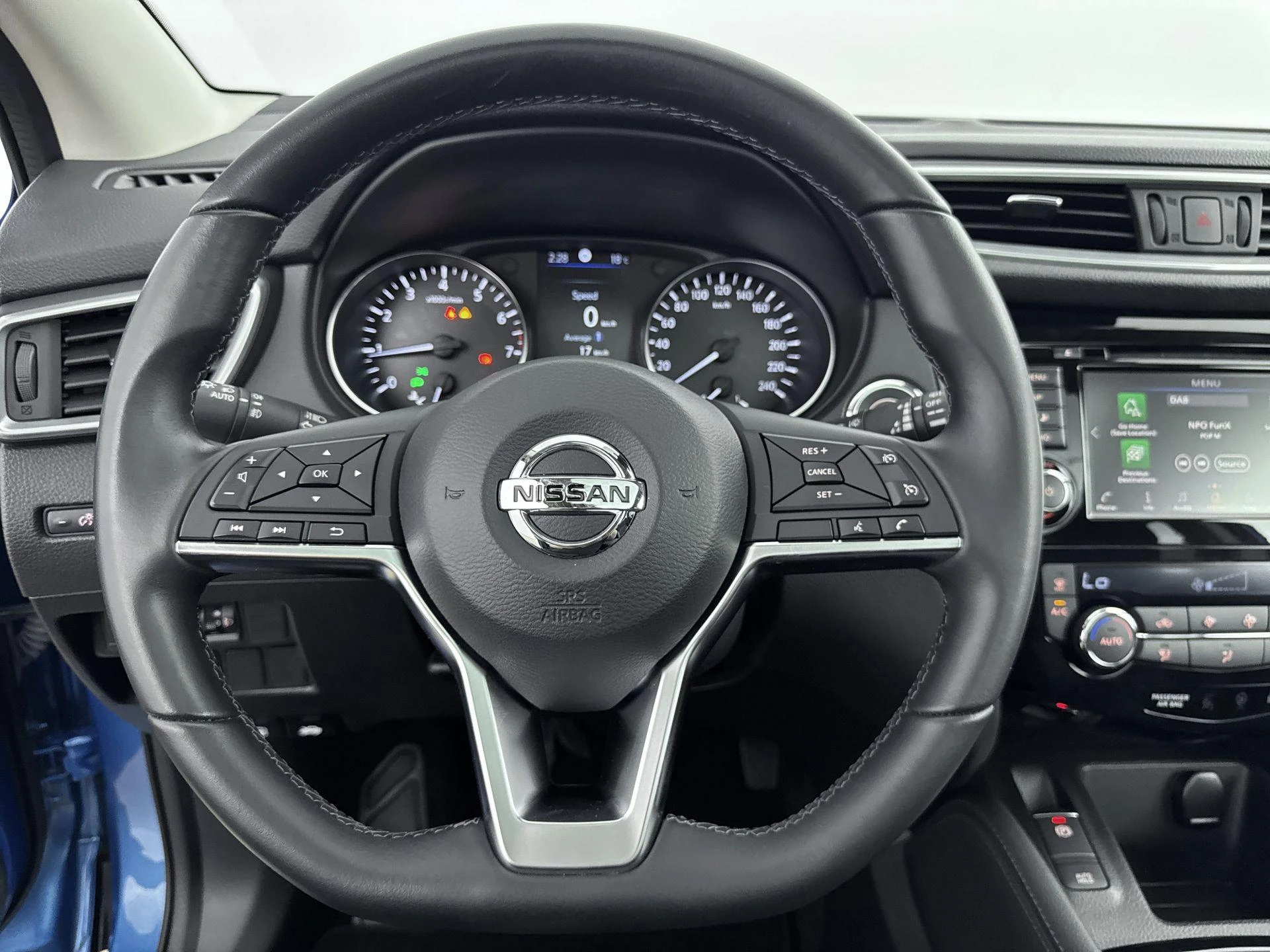 Nissan-QASHQAI-image-24
