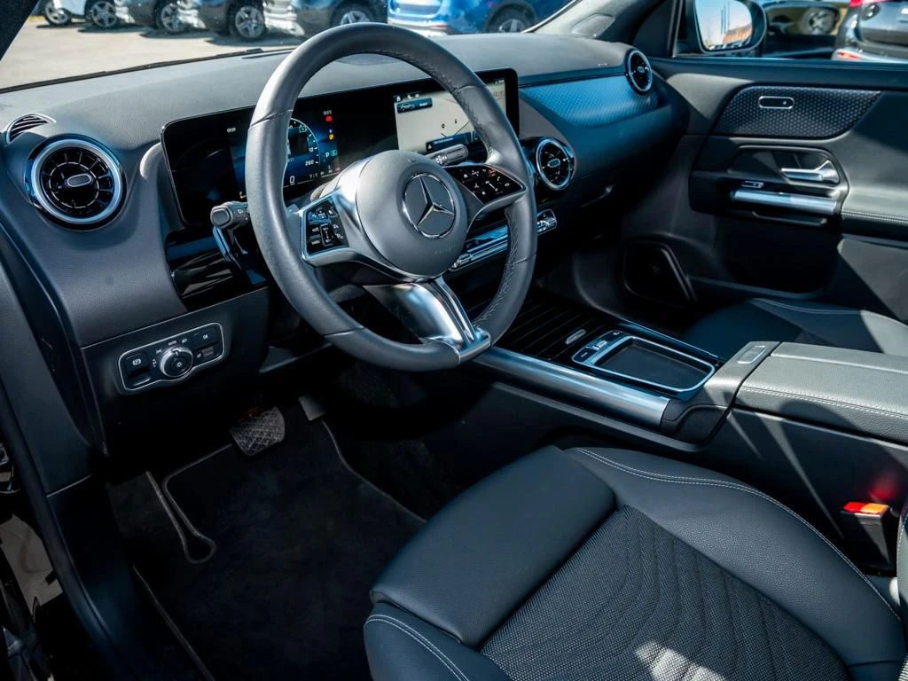 Mercedes-Benz-GLA 200 d-image-8