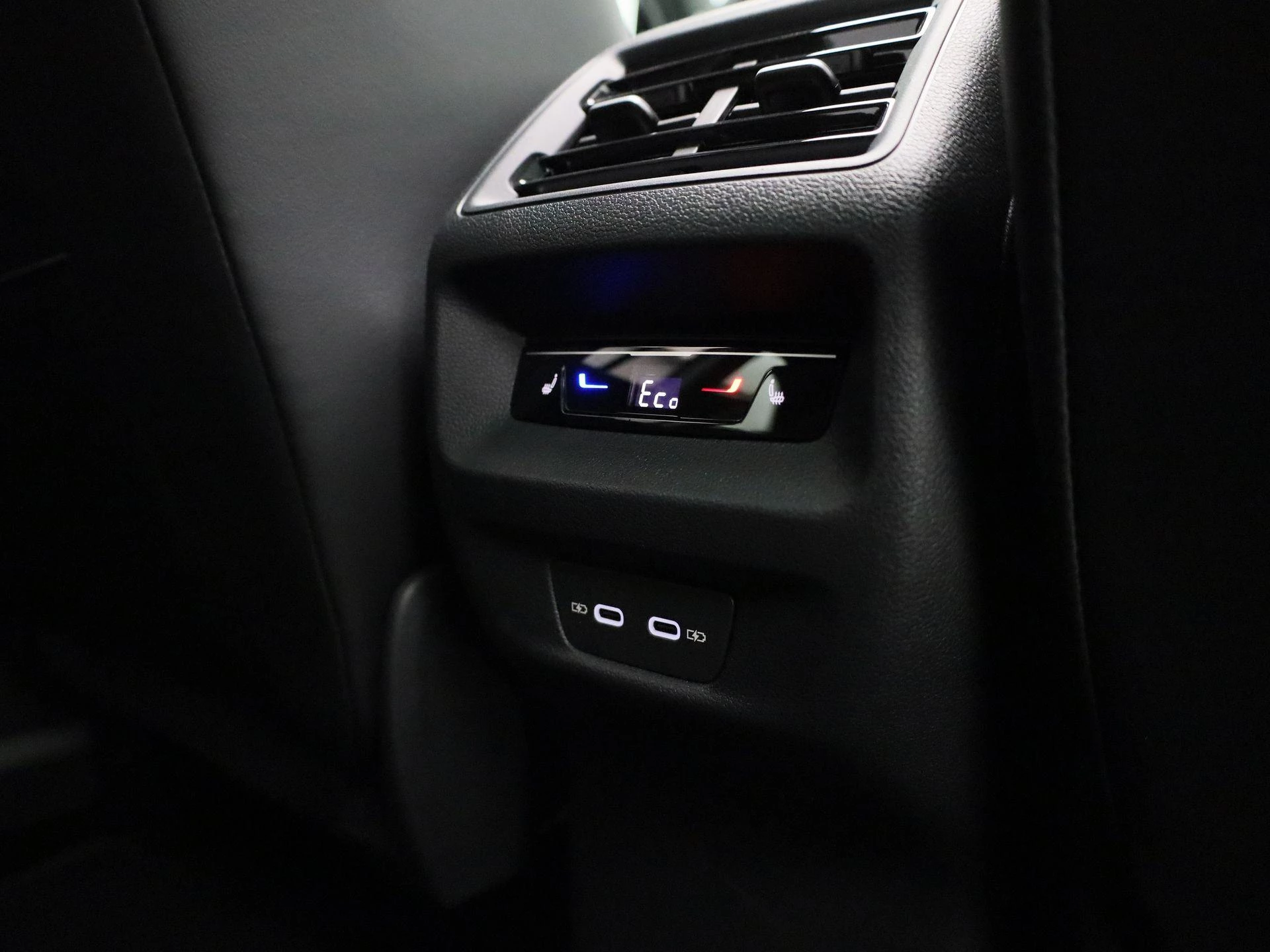 Volkswagen-Tiguan-image-41