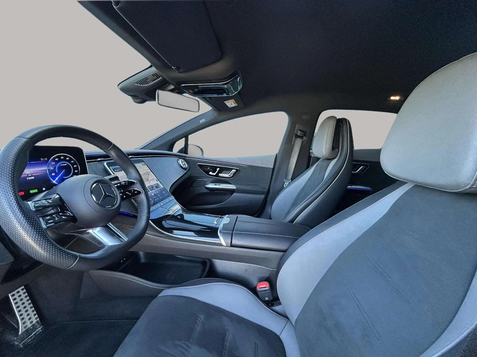 Mercedes-Benz-EQE-image-9