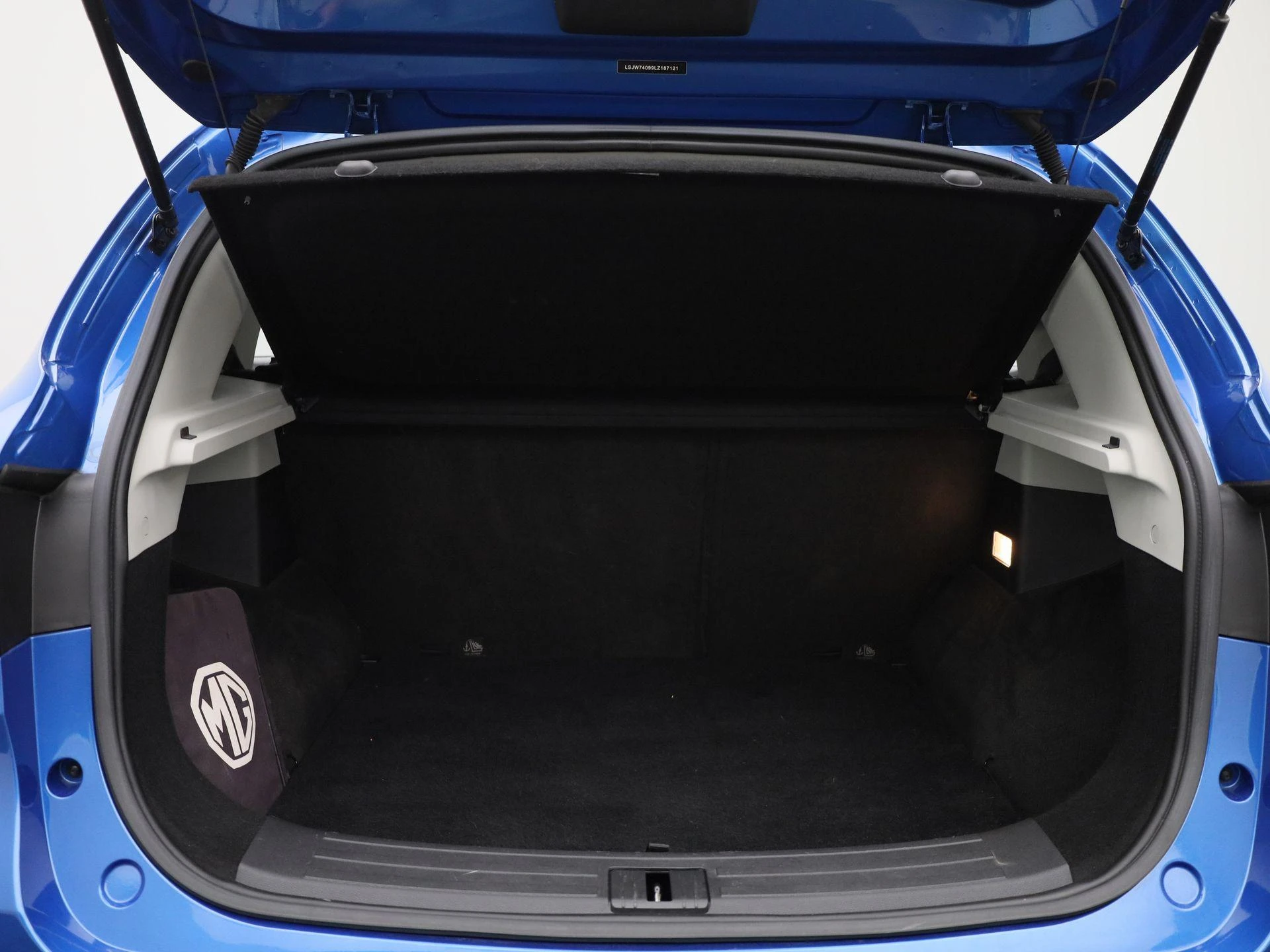 MG-ZS EV-image-13