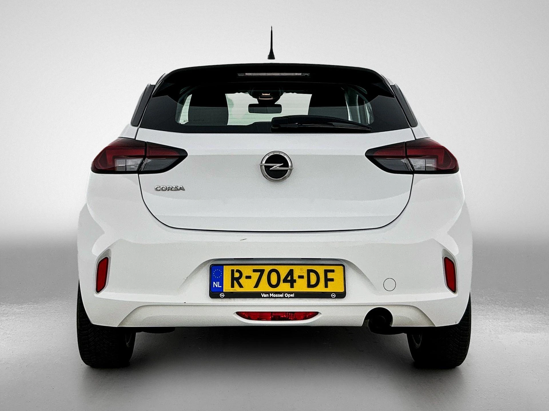 Opel-Corsa-image-2