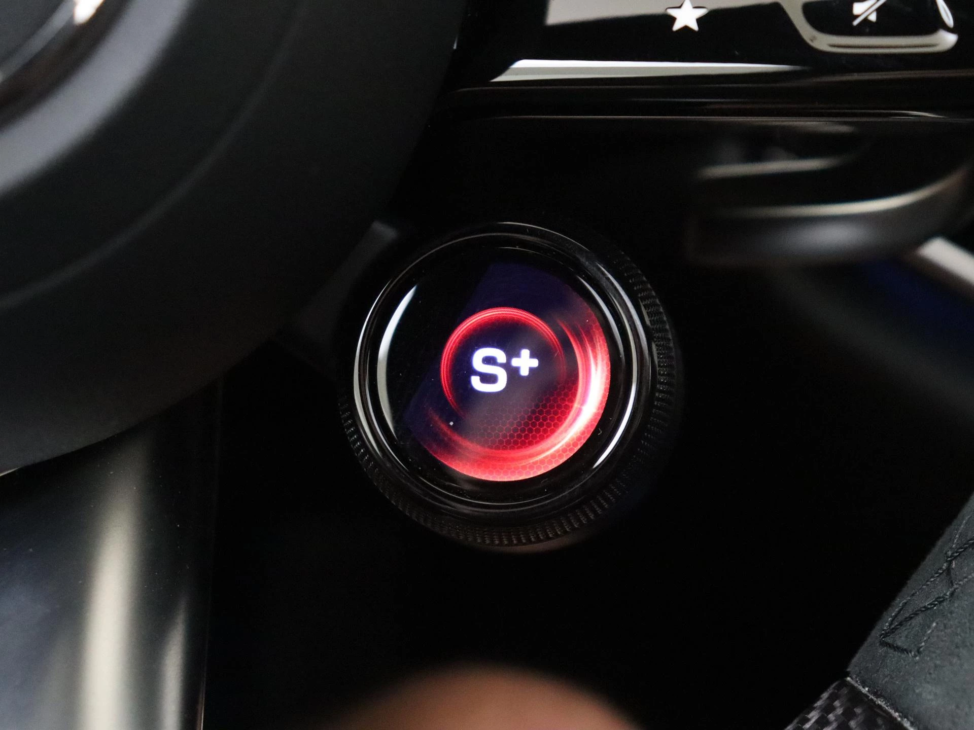 Mercedes-Benz-E-Klasse-image-24