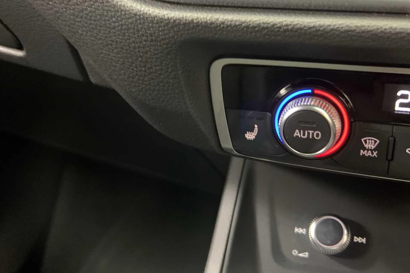 Audi-Q3-image-18
