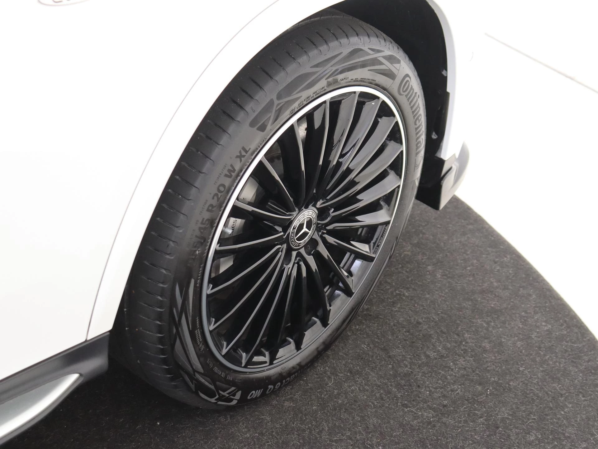 Mercedes-Benz-GLC-image-9