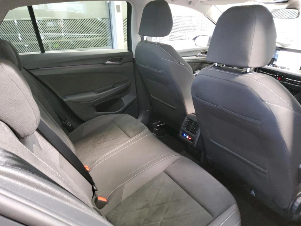 Volkswagen Golf 1.5 TSI Style Navi., Tel., RFK, 18"Alu., App-Con., SHZ,