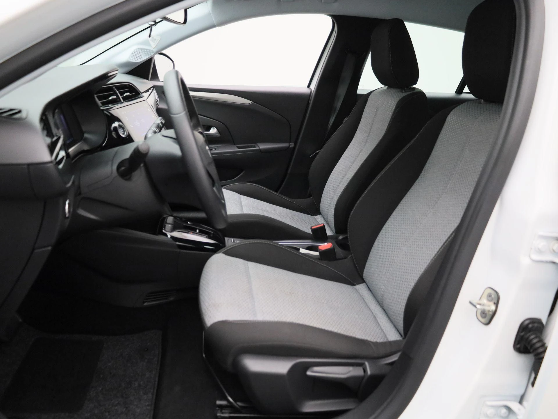 Opel-Corsa-image-10