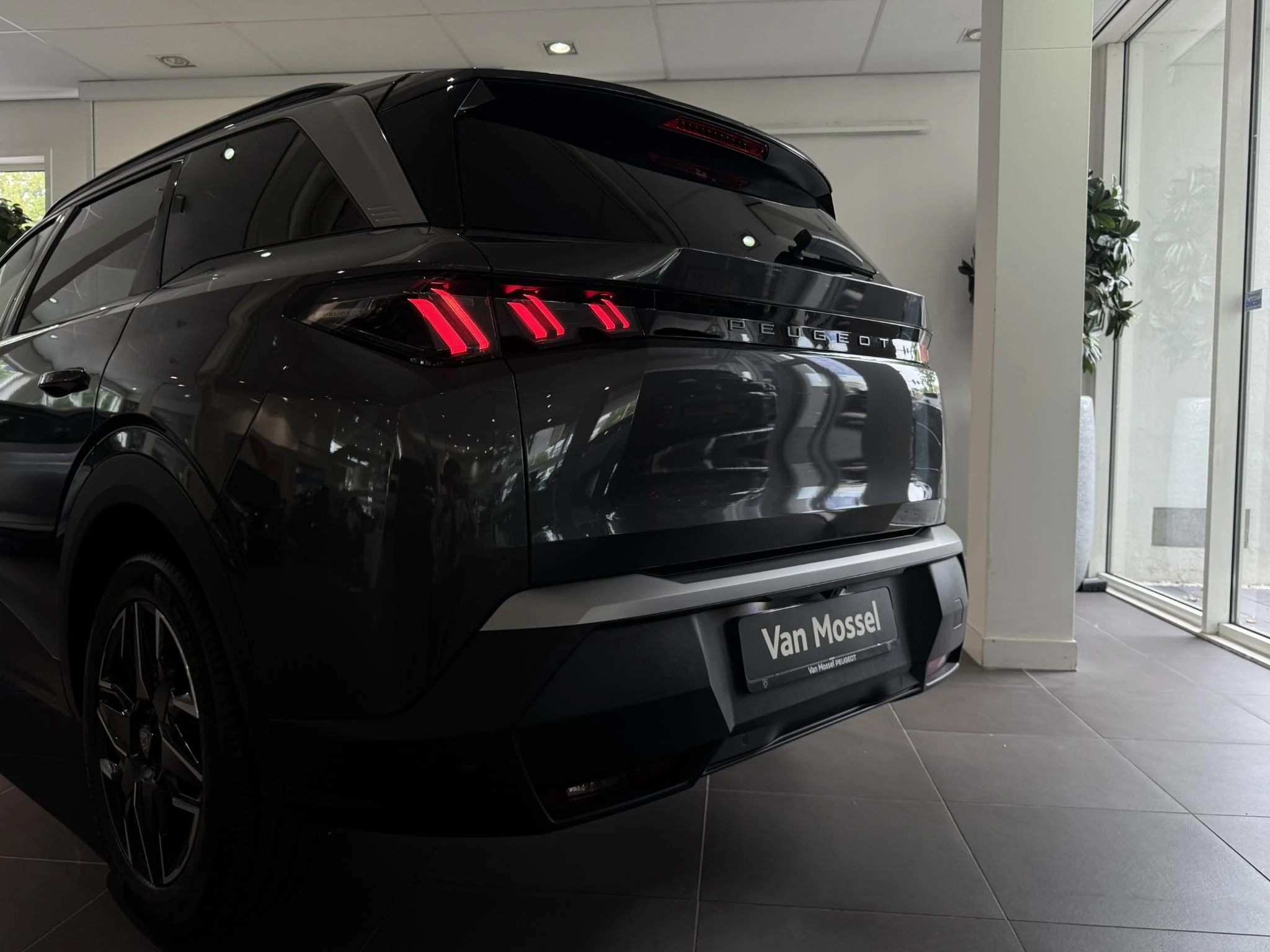 Peugeot-5008-image-14