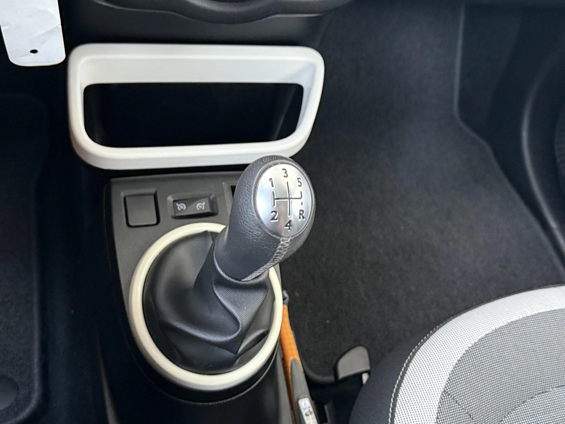 Renault-Twingo-image-14