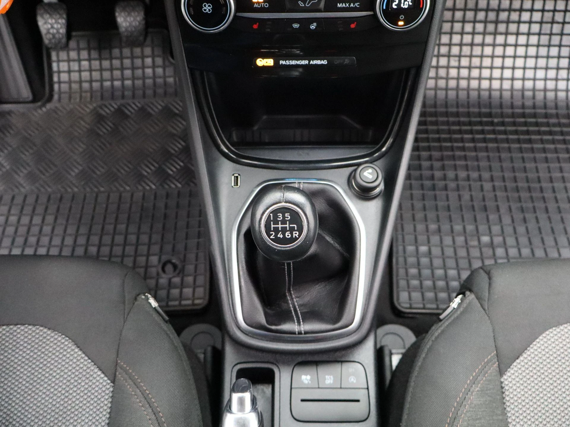 Ford-Puma-image-9