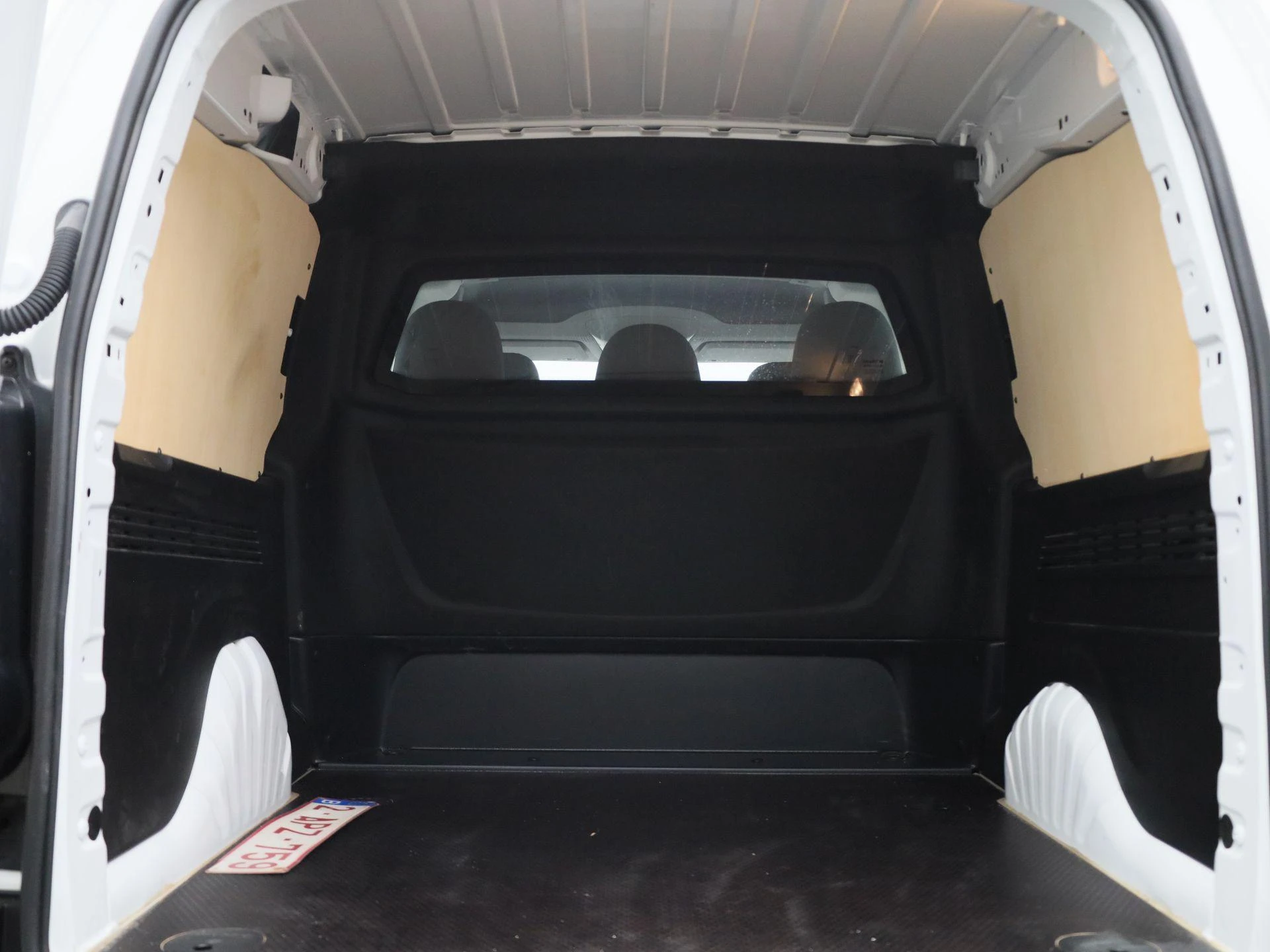 Peugeot-Partner-image-18