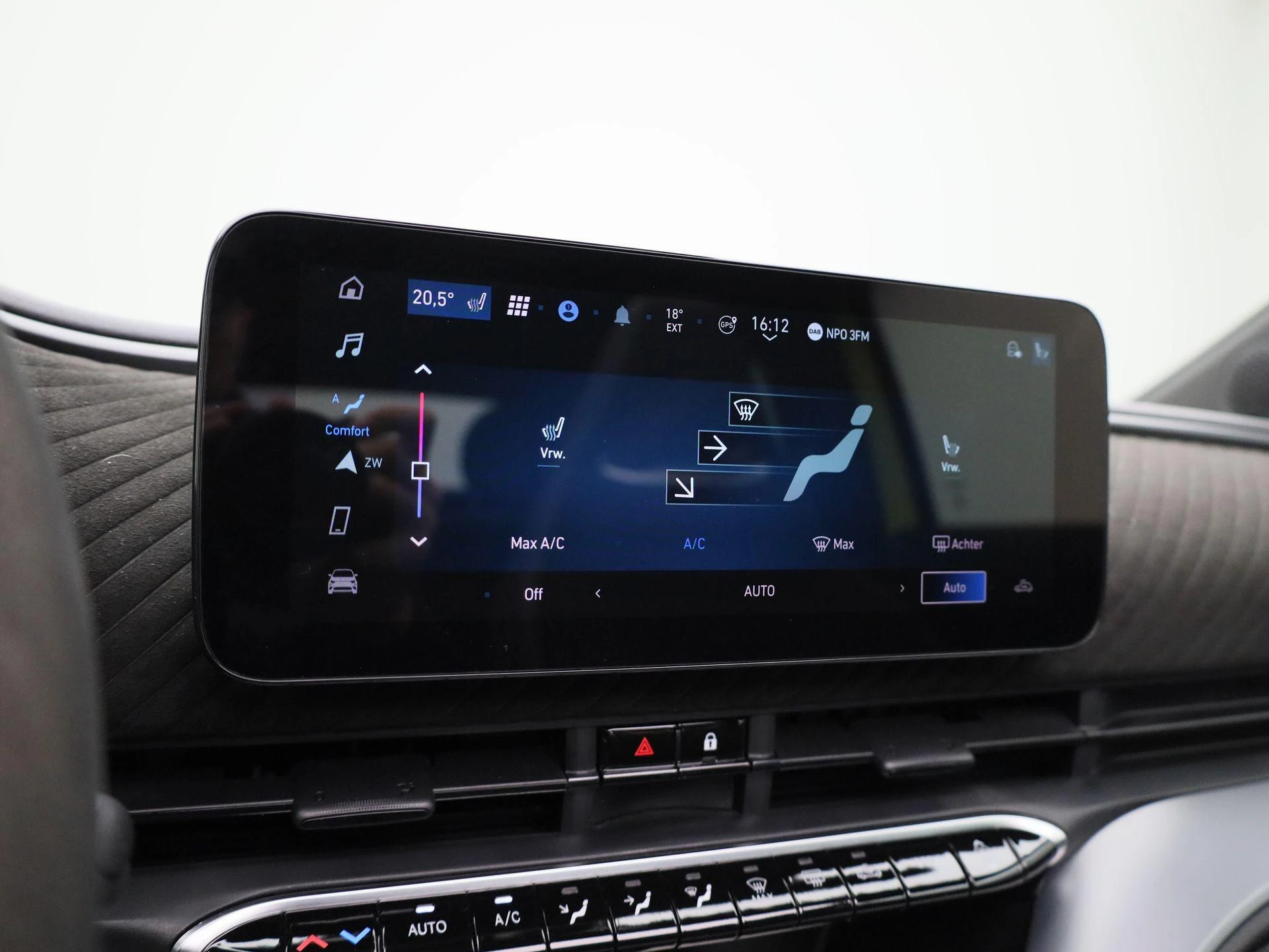 Abarth-500e-image-21