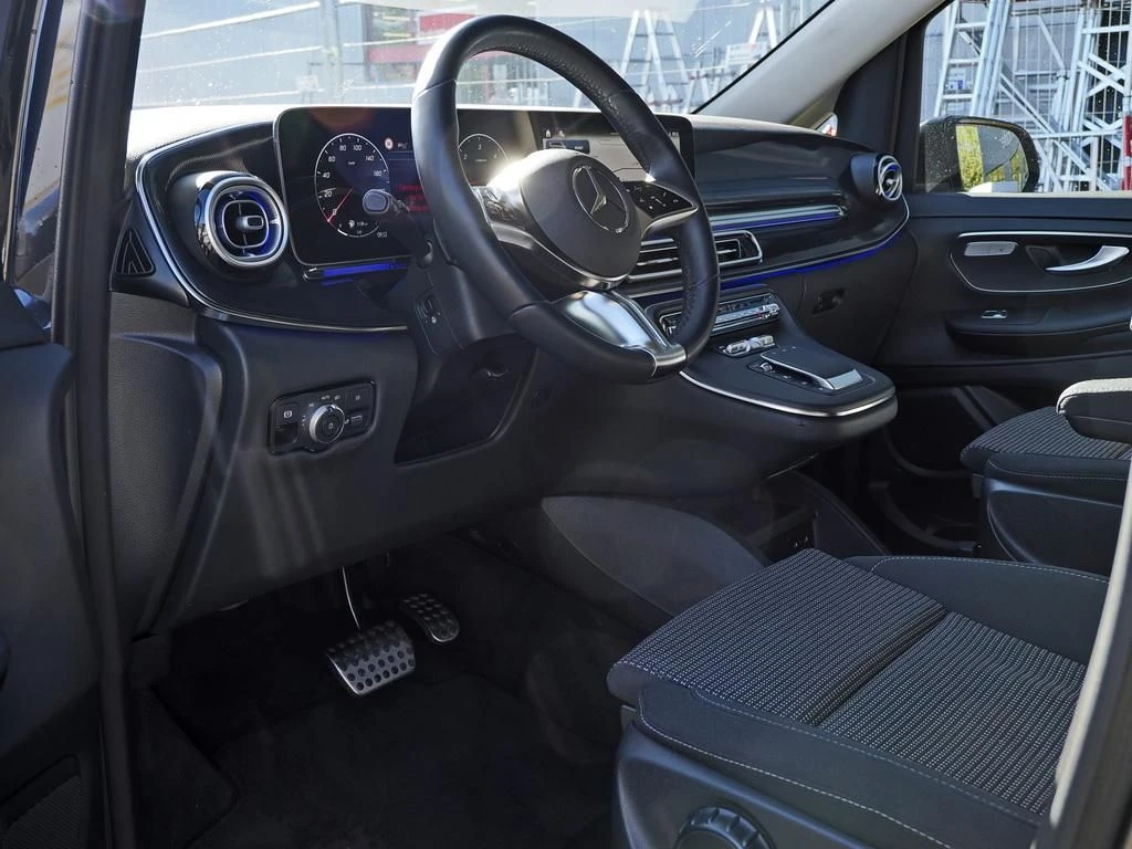 Mercedes-Benz-V-Klasse 220-image-8