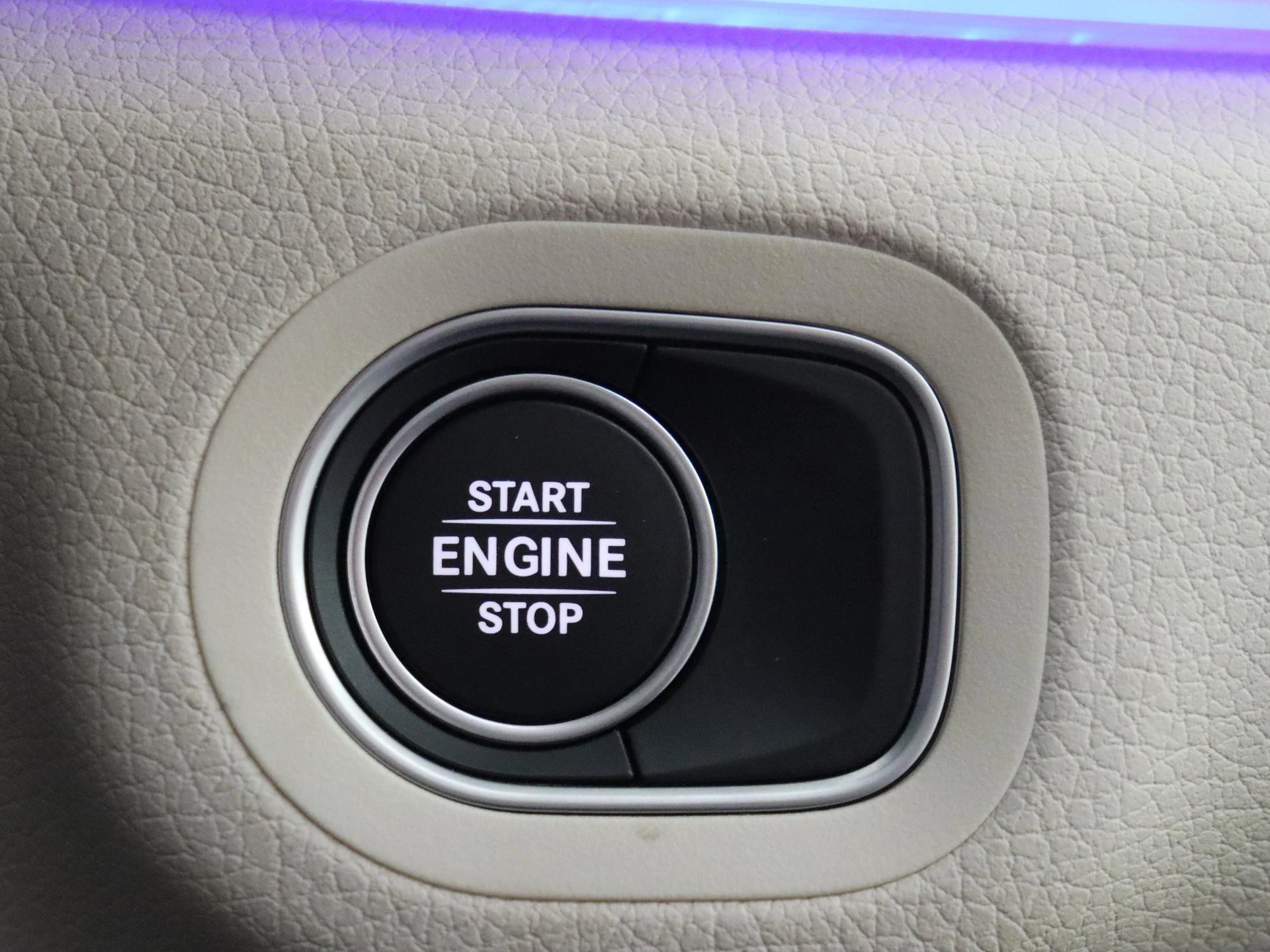 Mercedes-Benz-GLE-image-22