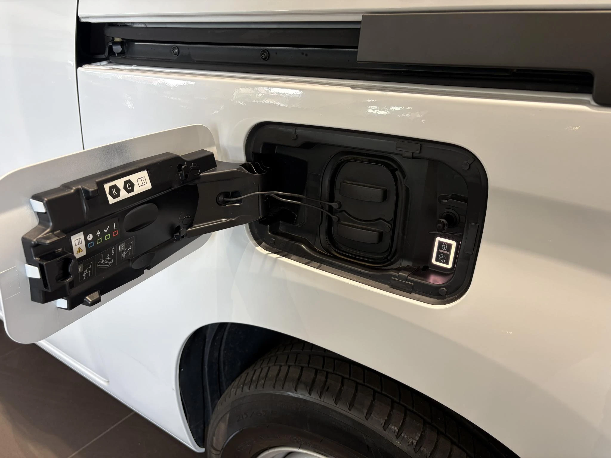 Citroën-ë-Berlingo-image-22