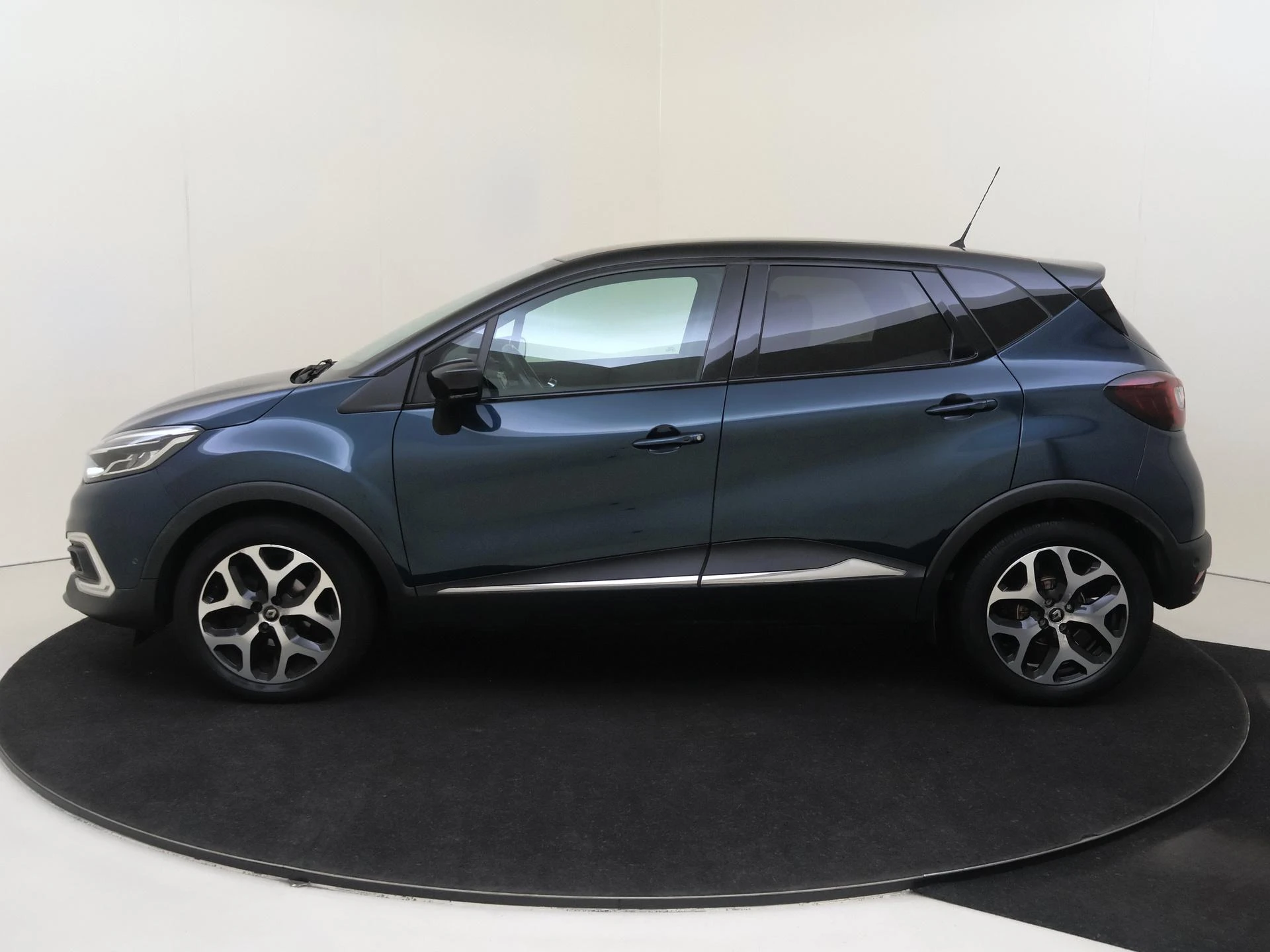 Renault-Captur-image-7