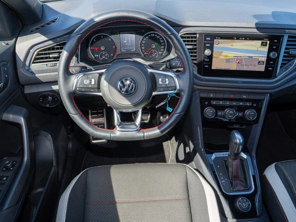Volkswagen-T-Roc-image-7