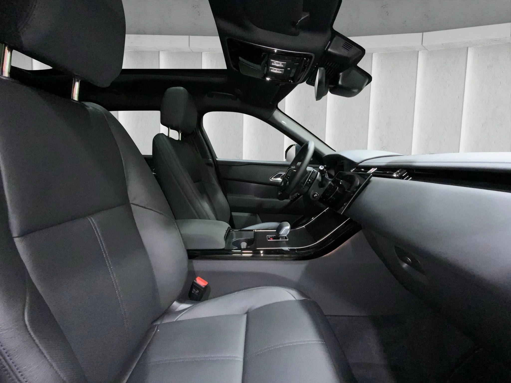 Land Rover Range Rover Velar DYNAMIC SE 2.0 D200 AWD Geländewagen. 150 kW. 5-türig