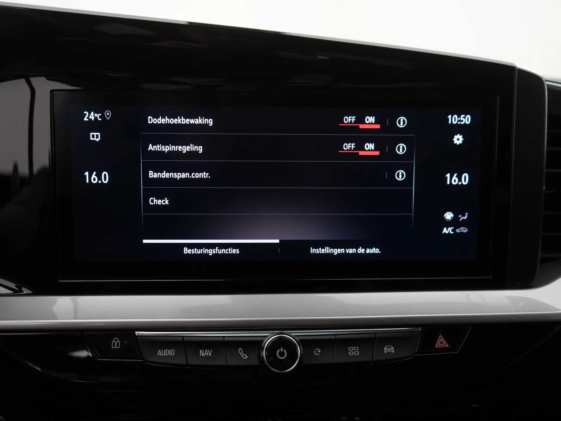 Opel-Mokka-e-image-18