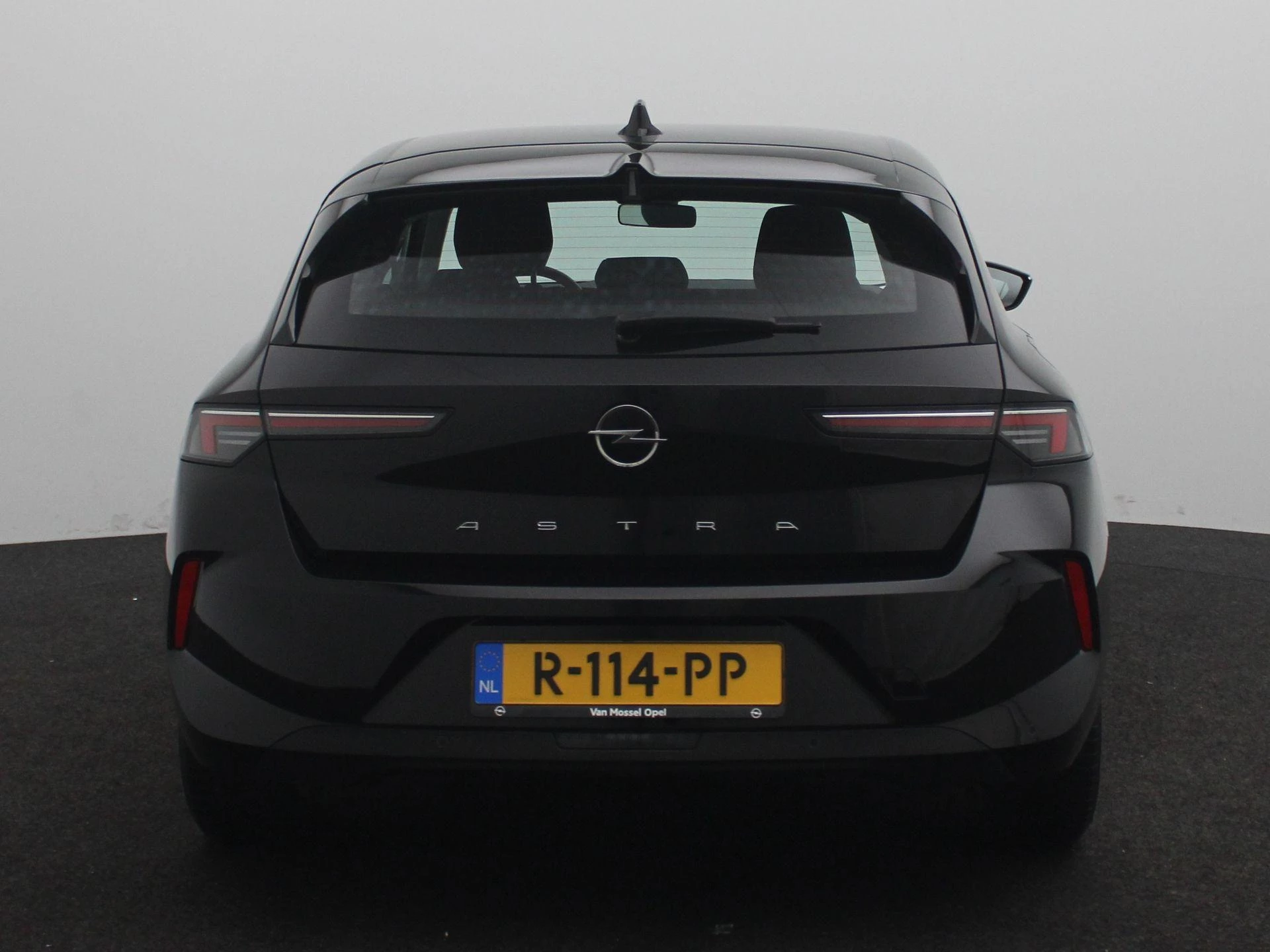 Opel-Astra-image-5