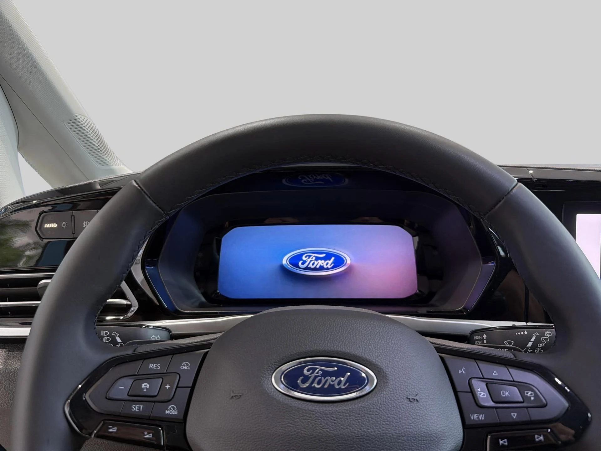 Ford-Tourneo Connect-image-9