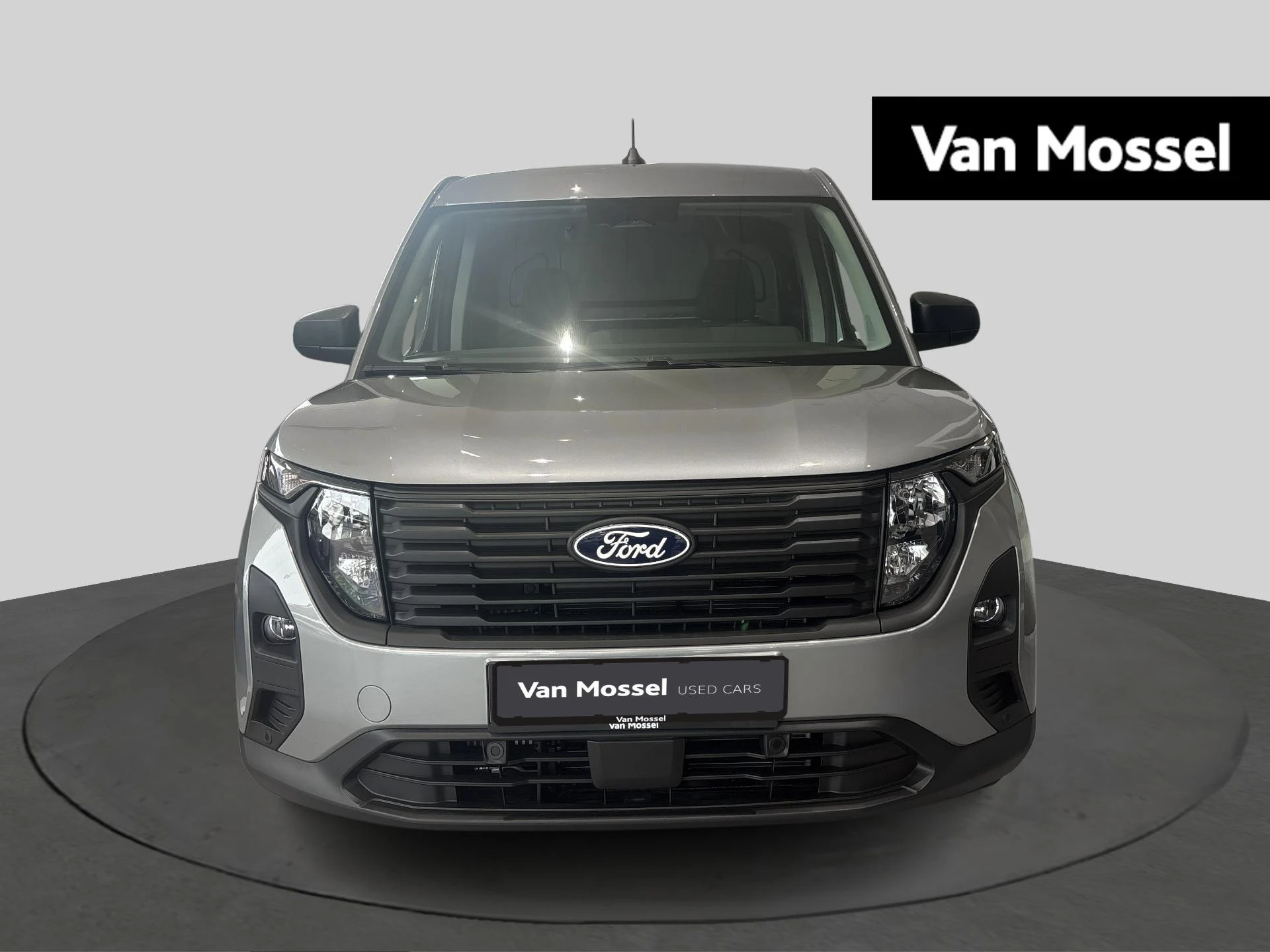 Ford-Transit Courier-image-1
