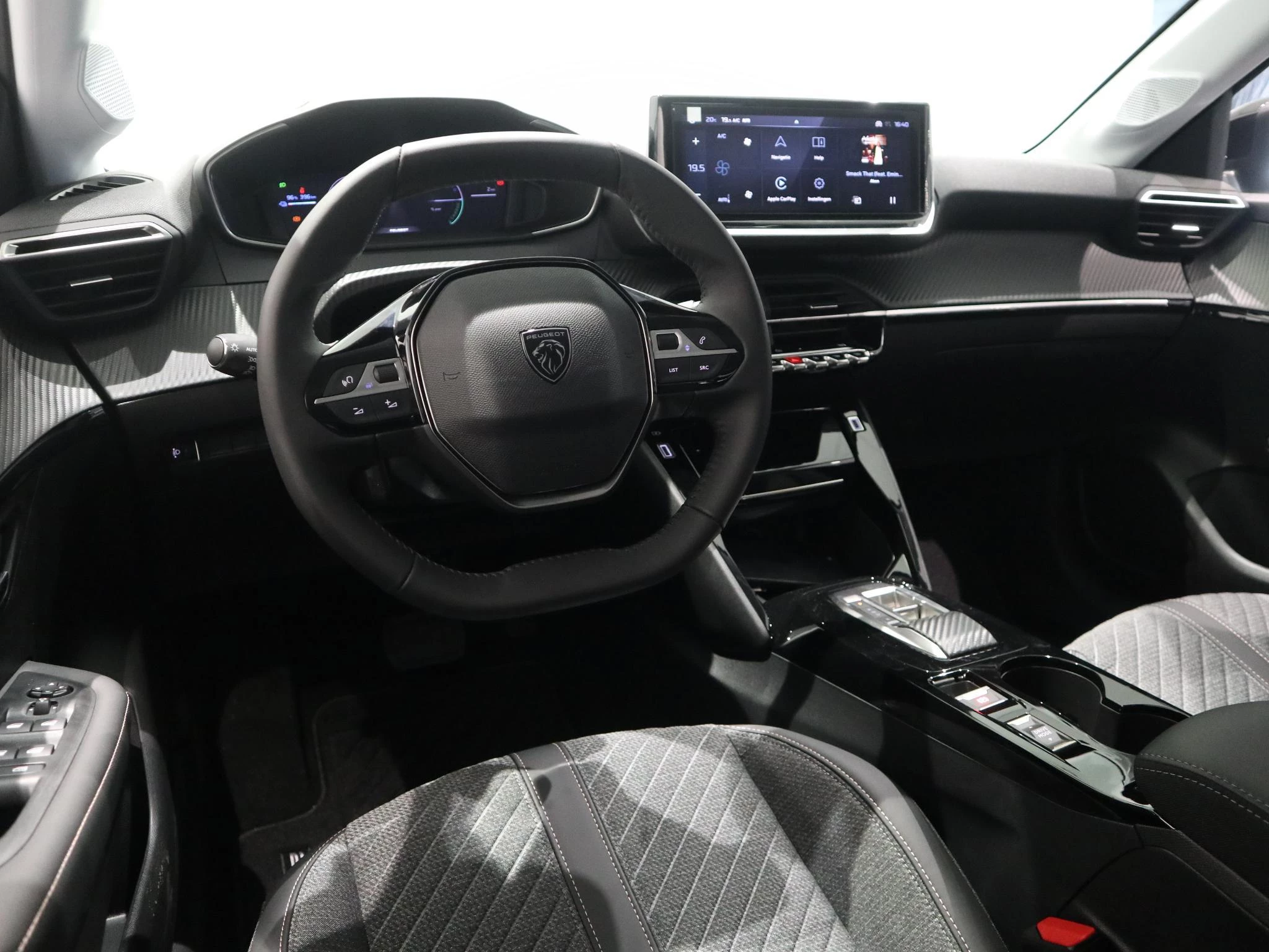 Peugeot-208-image-11