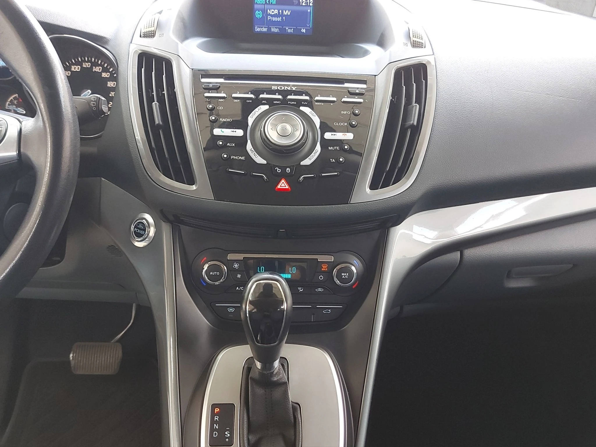 Ford-C-MAX-image-14