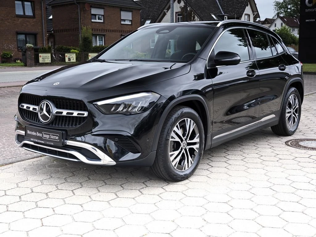 Mercedes-Benz-GLA 200 d-image-7