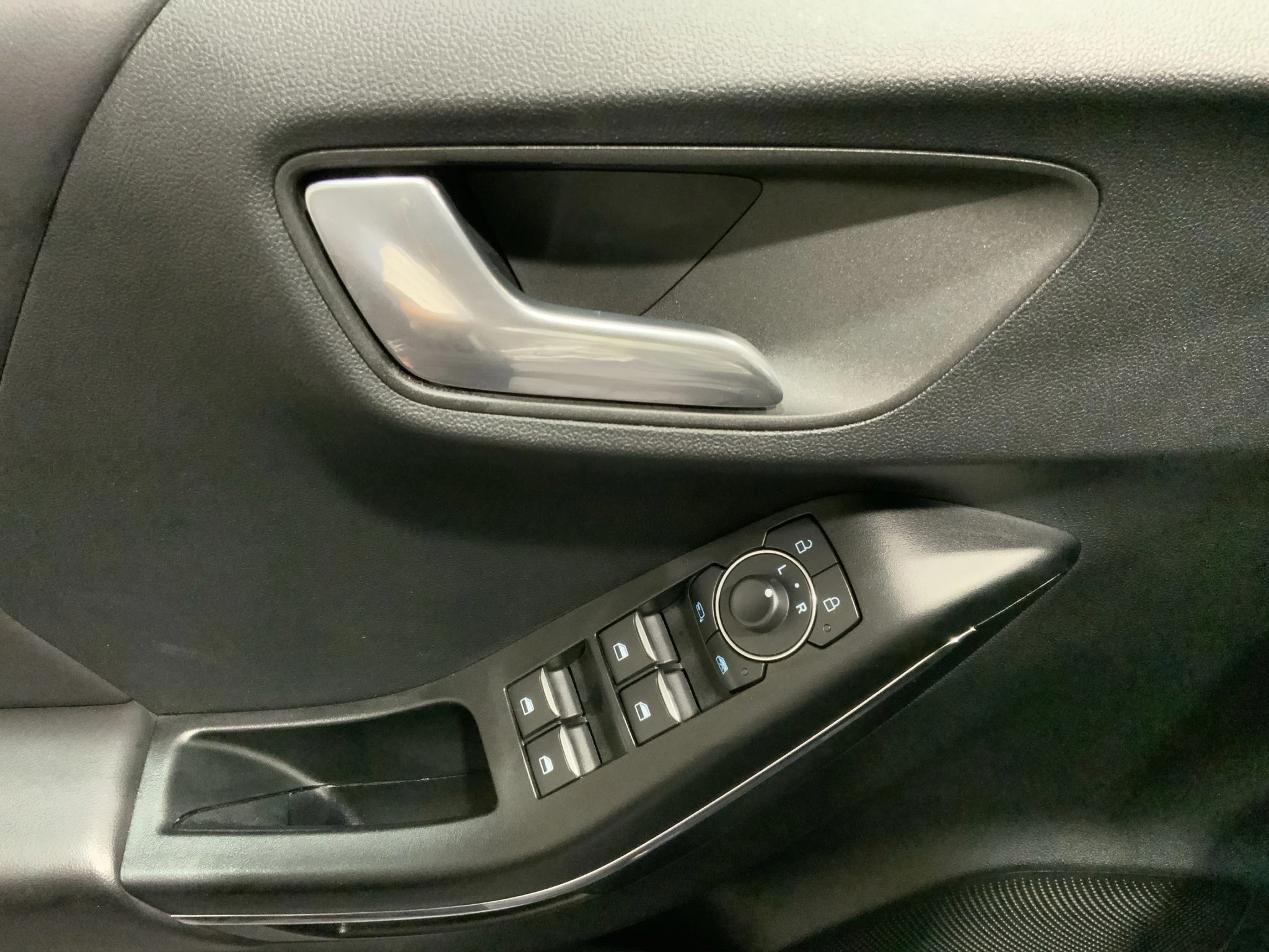 Ford-Puma-image-15