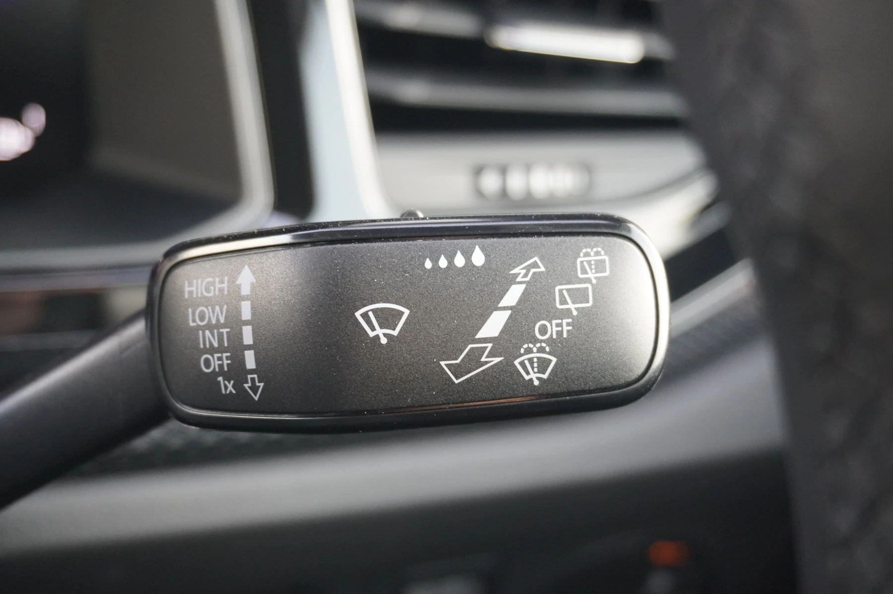 Volkswagen-Polo-image-31