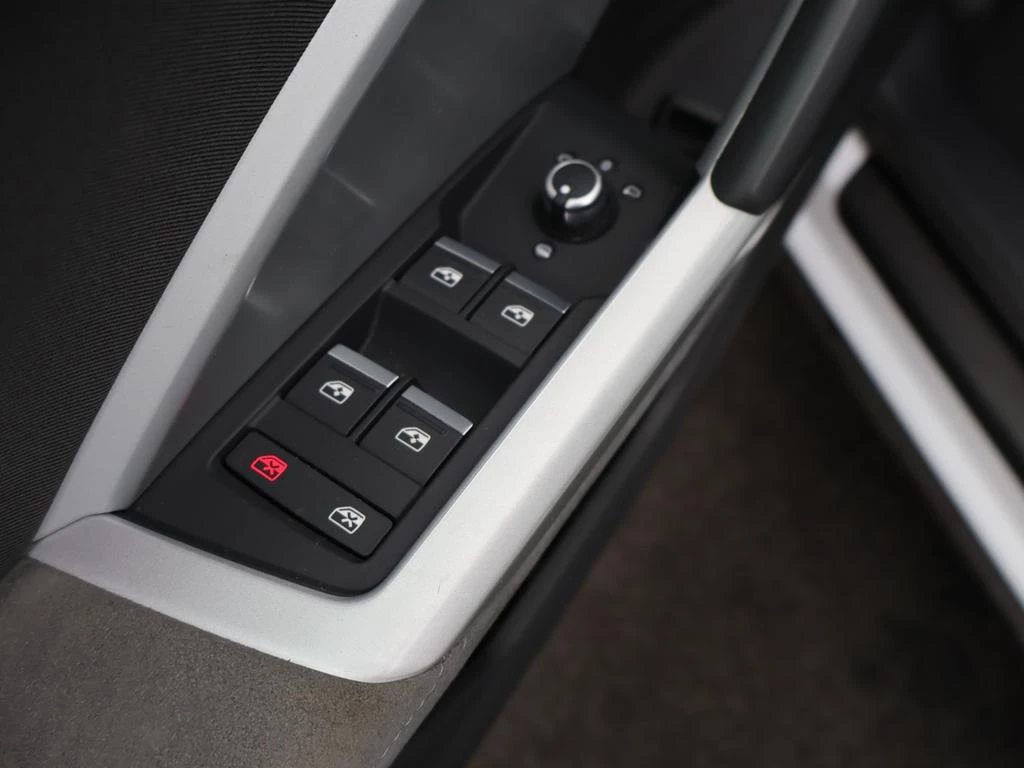 Audi Q3 PHEV Attraction PHEV 45TFSIe *AUTOMAAT*ACC*PDC*VIRTUAL COCKPIT*LANE ASSIST*...*