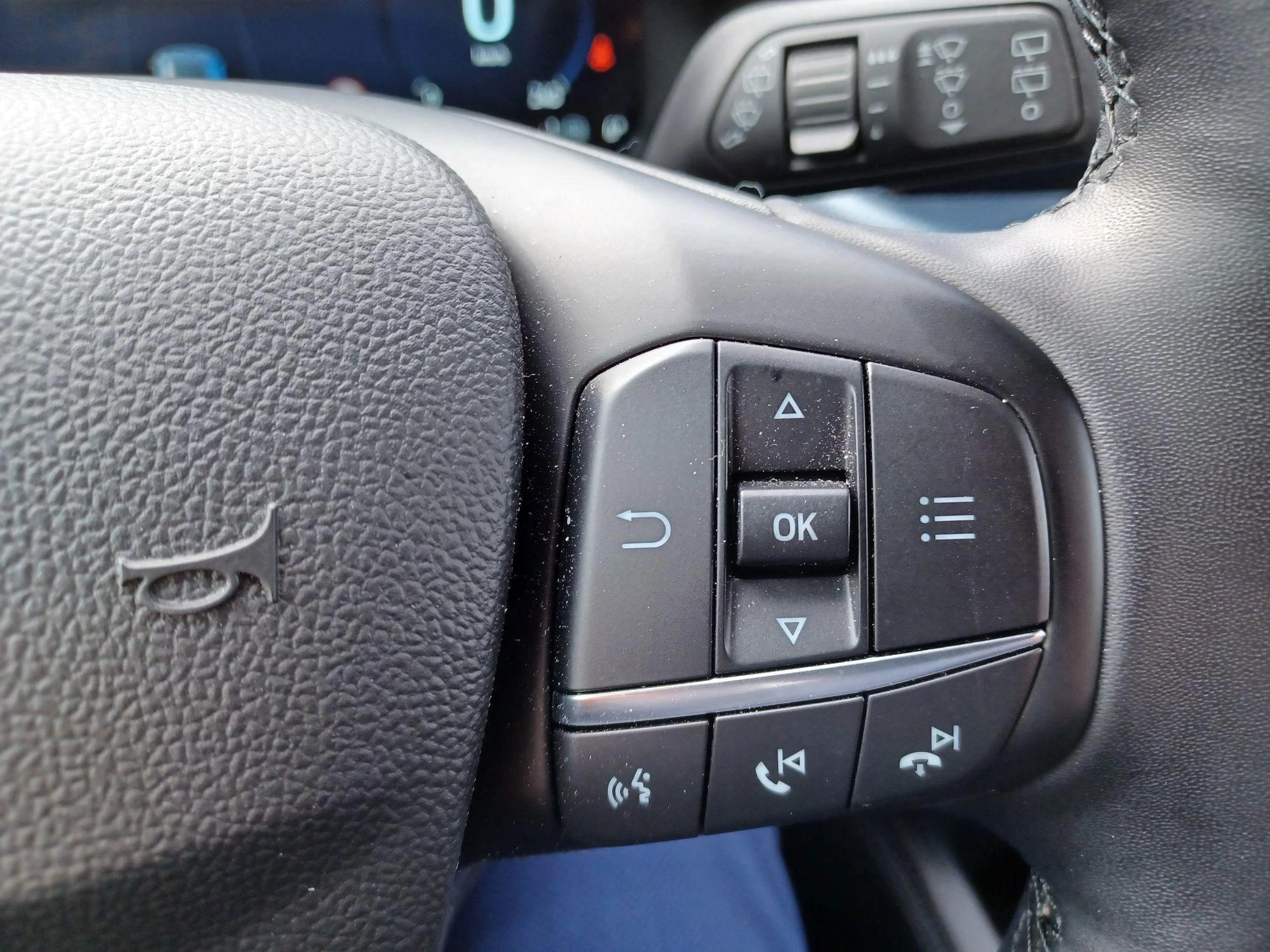 Ford Focus 1.0i EcoBoost MHEV 114kW Active X DCT