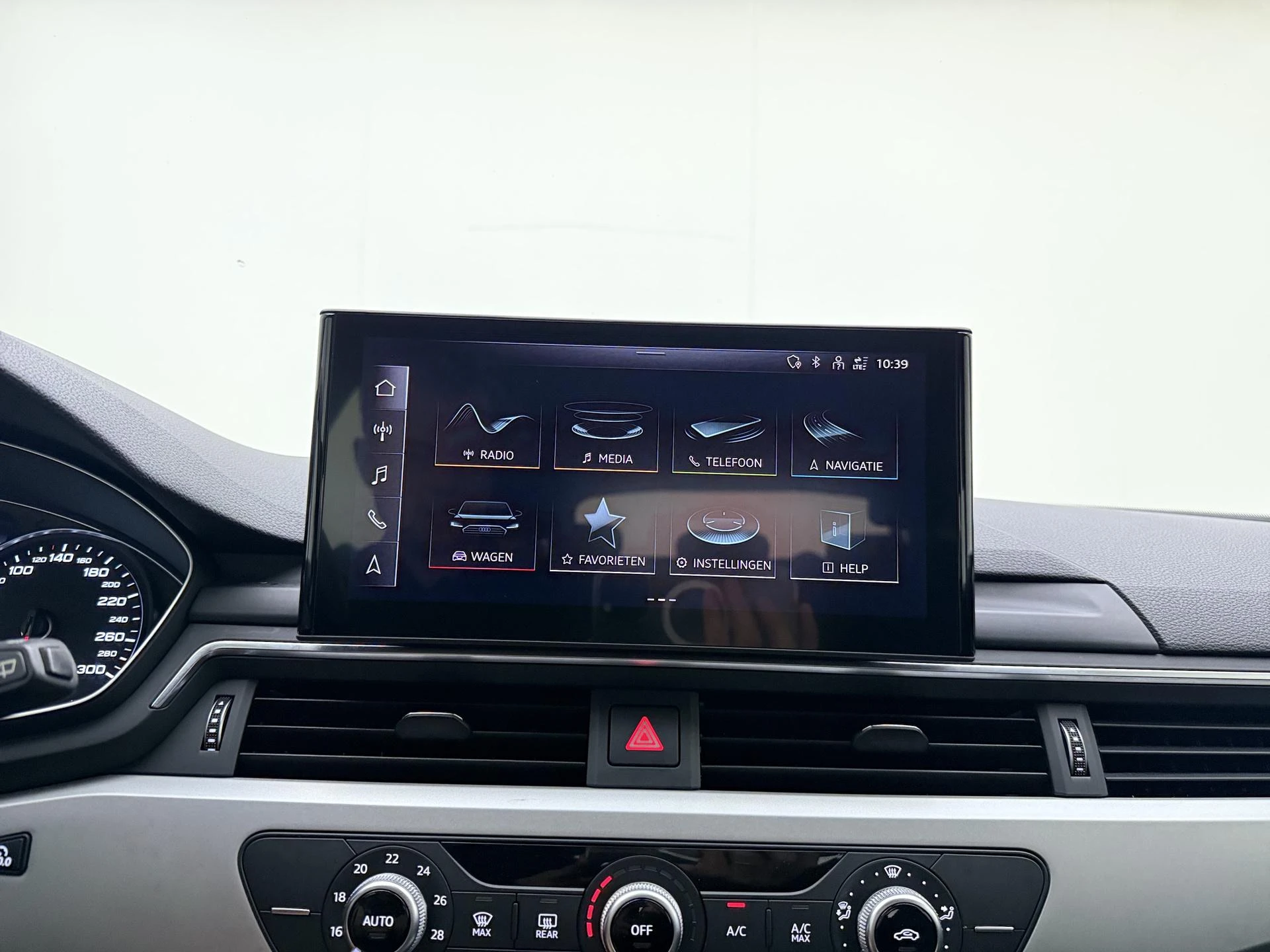 Audi-A4-image-26