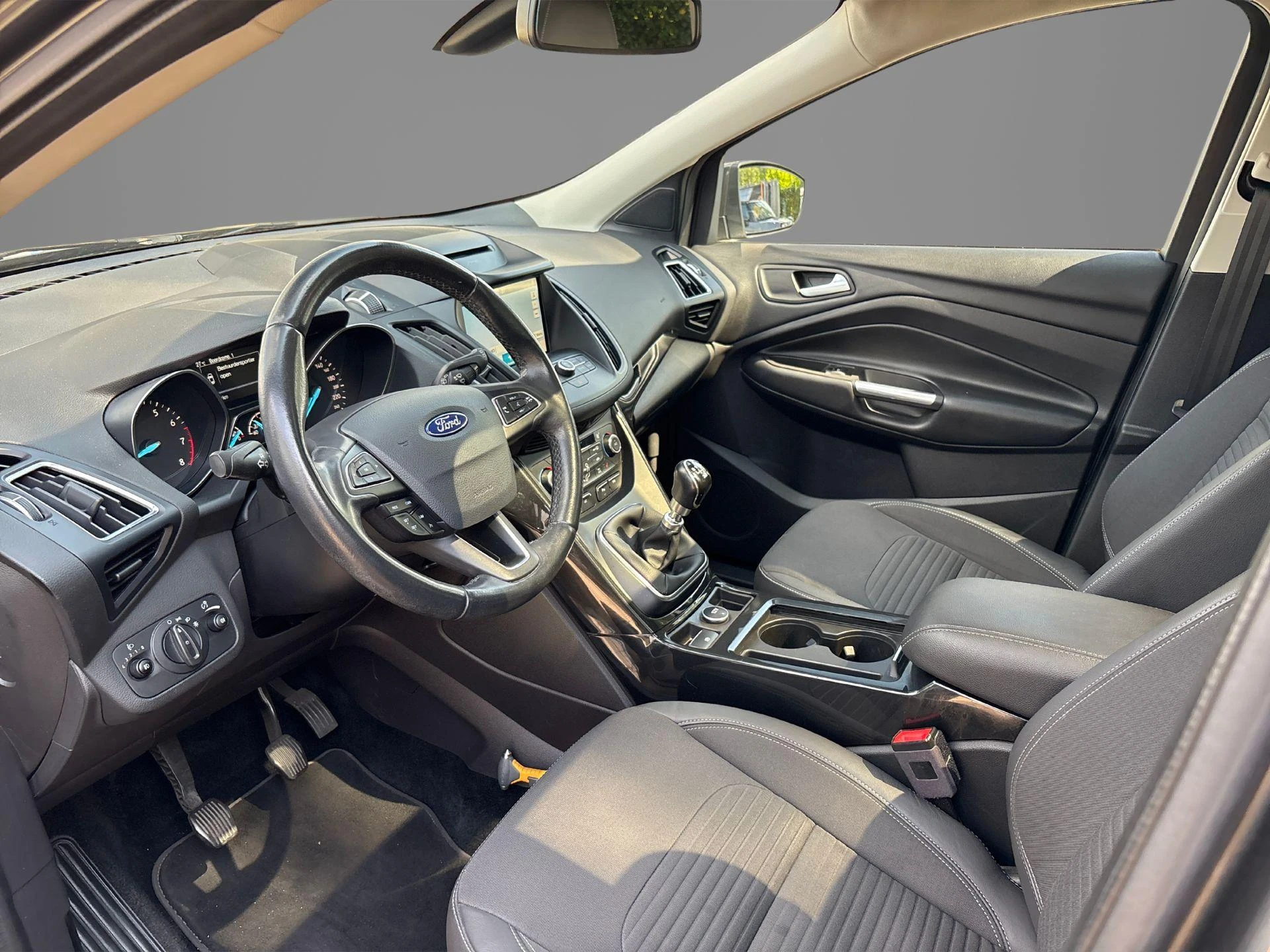 Ford-Kuga-image-13