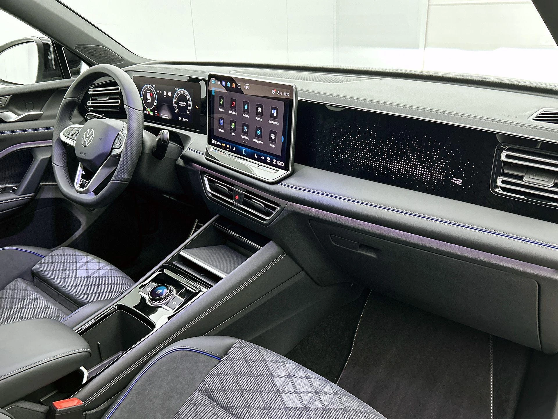 Volkswagen-Tiguan-image-30