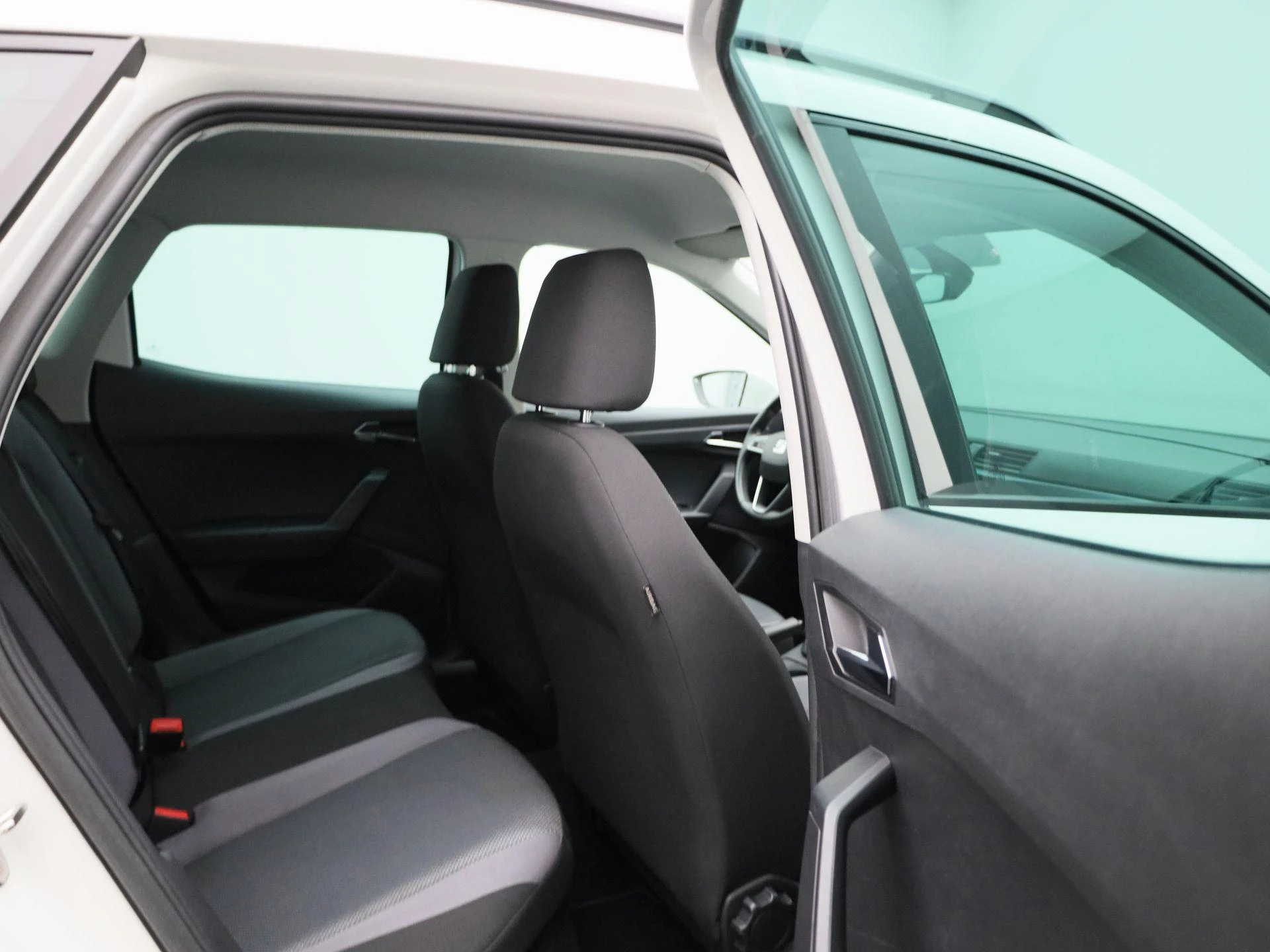 SEAT-Arona-image-34