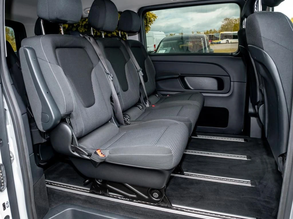 Mercedes-Benz-EQV 300-image-11