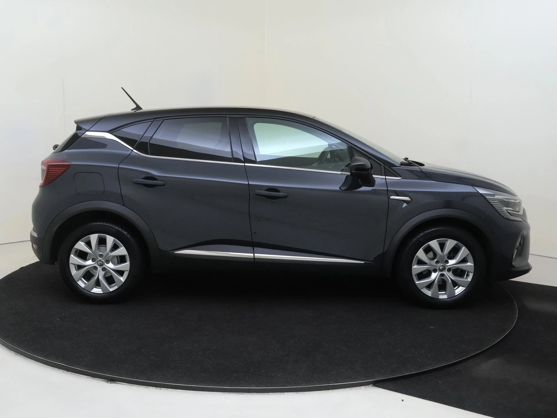 Renault-Captur-image-8