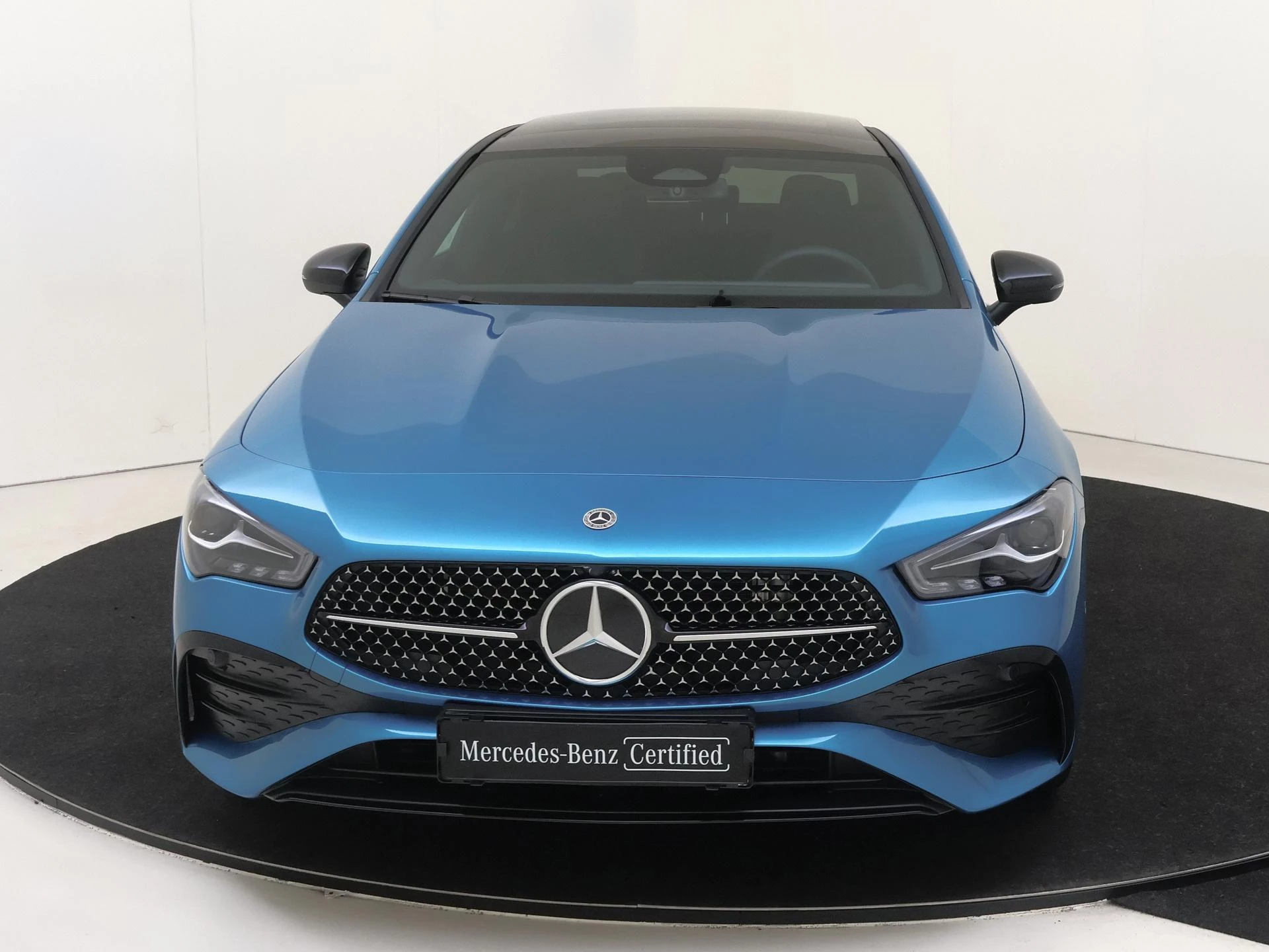 Mercedes-Benz-CLA-image-2