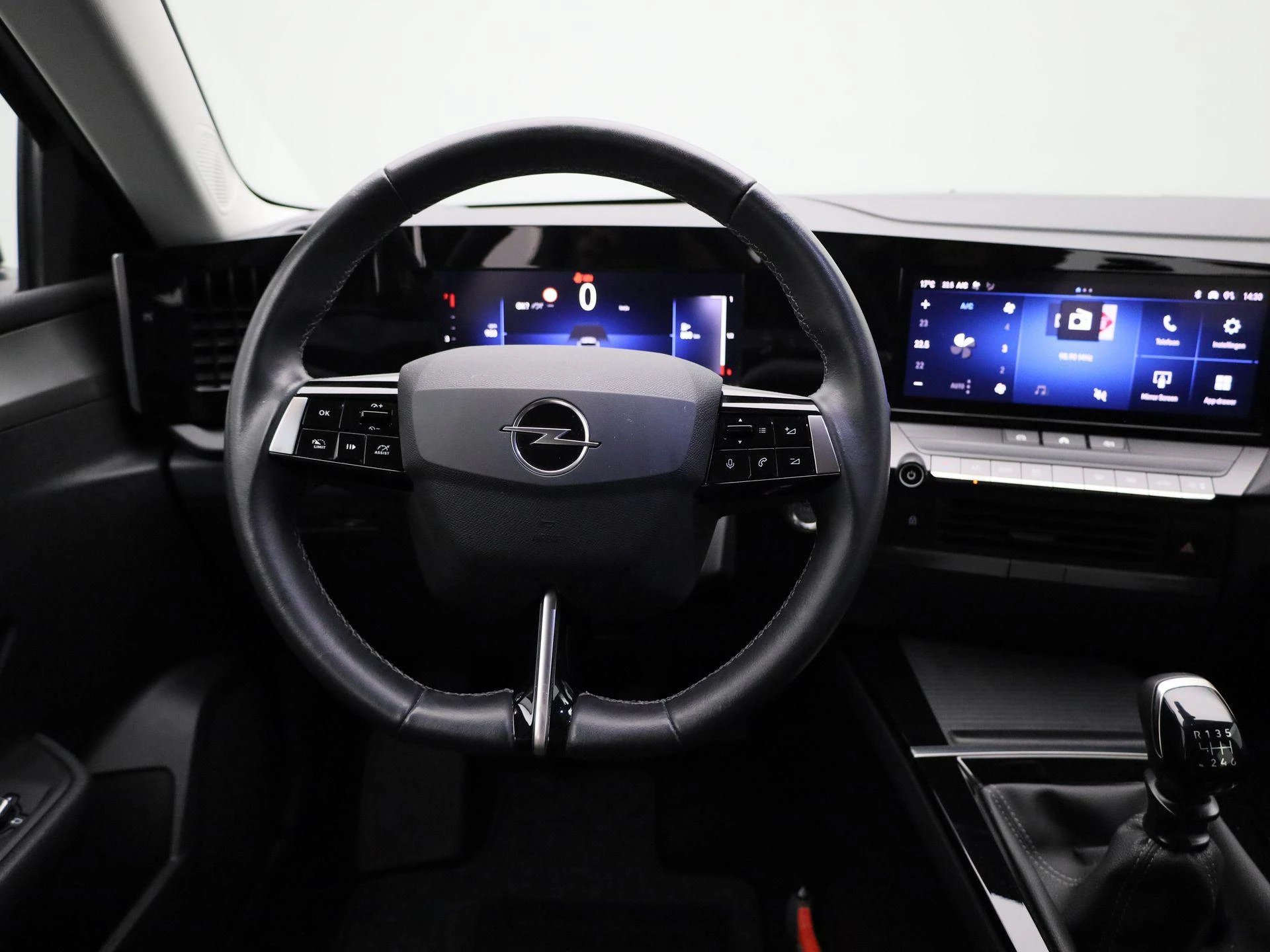 Opel-Astra-image-7